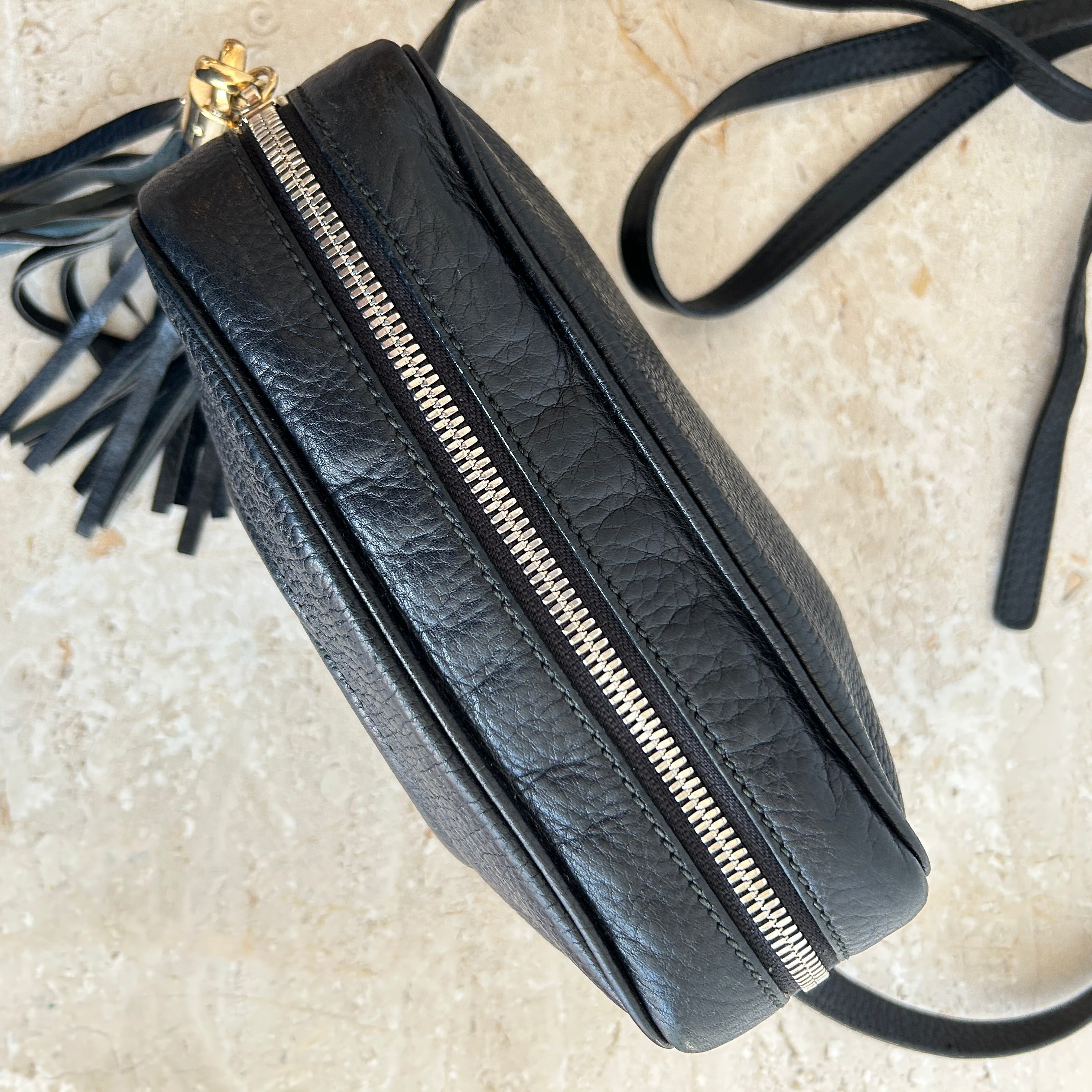Pre-Owned GUCCI Black Soho Disco Bag