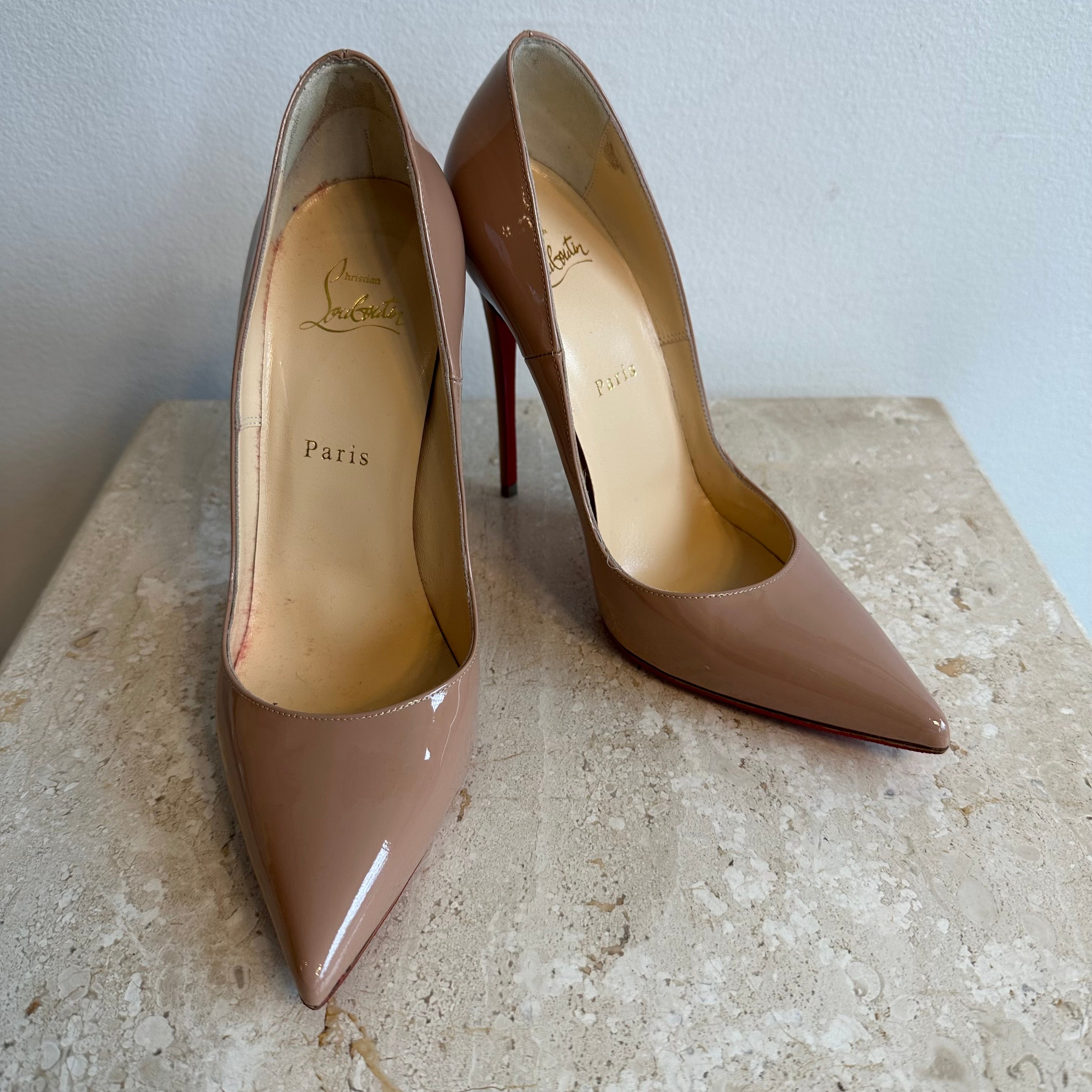 CHRISTIAN LOUBOUTIN: So Kate patent pumps - Nude  Christian Louboutin  pumps 3130694 online at