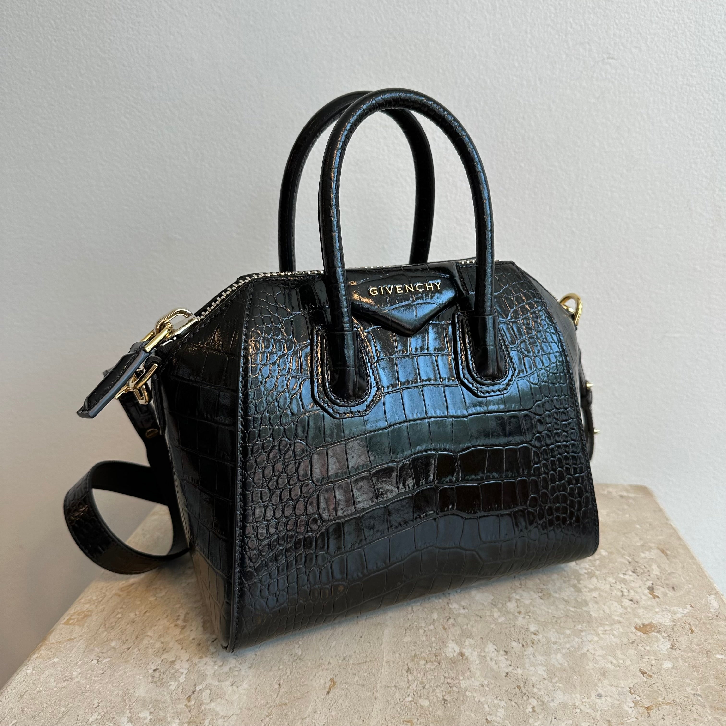 Pre-Owned GIVENCHY Mini Antigona Black Croc Embossed Leather Bag