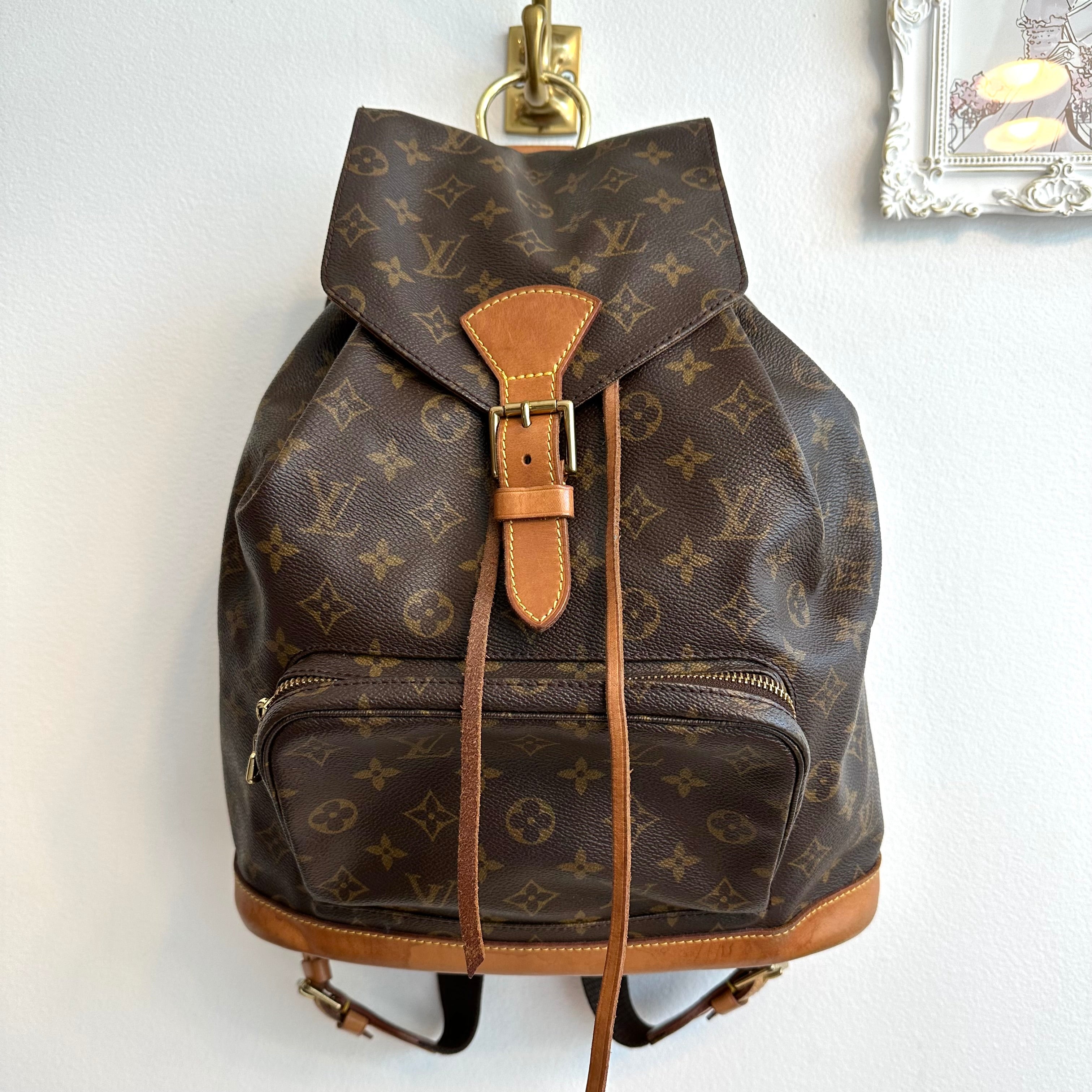 Pre-Owned LOUIS VUITTON Monogram Montsouris GM Backpack