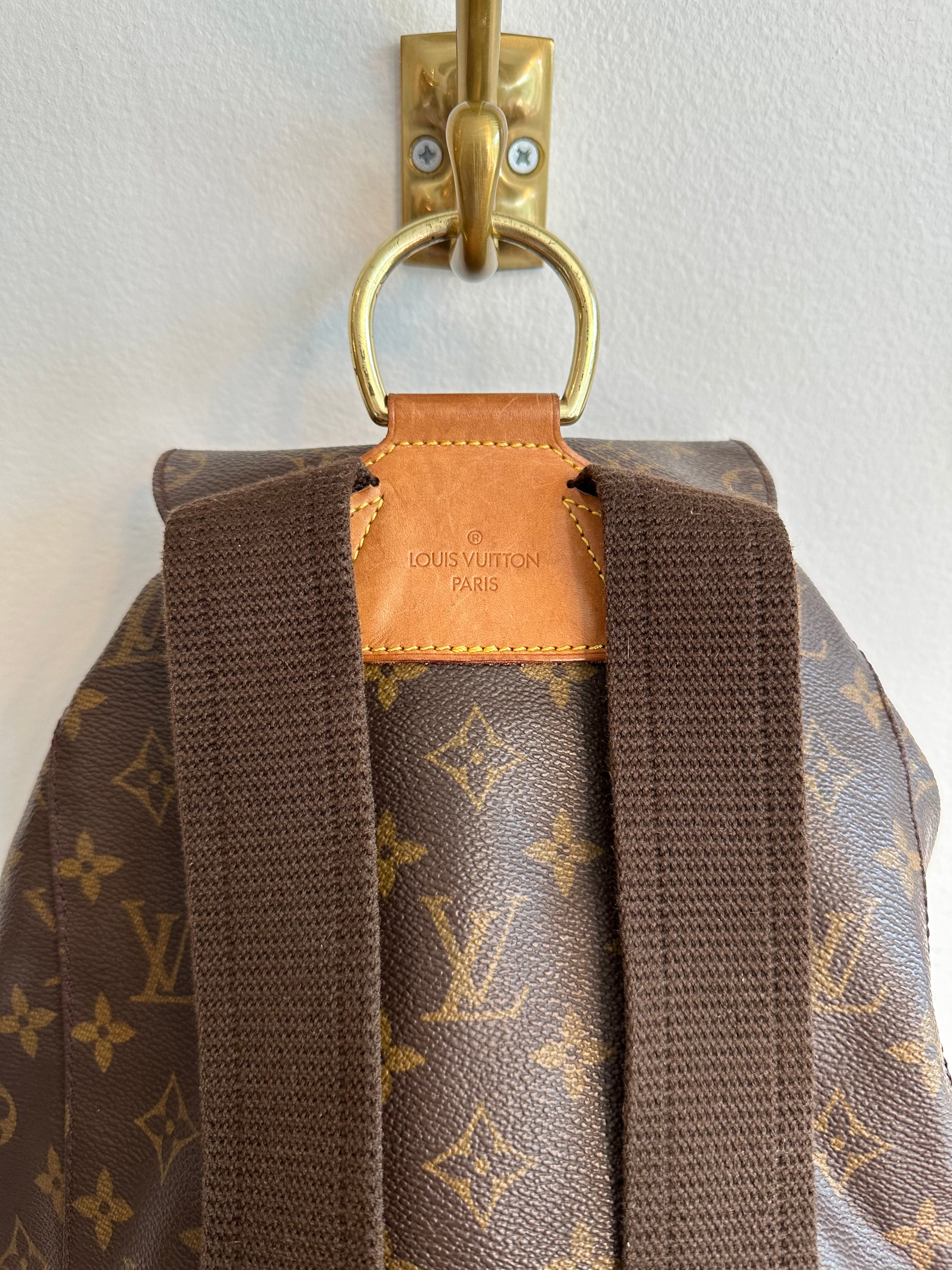 Pre-Owned LOUIS VUITTON Monogram Montsouris GM Backpack