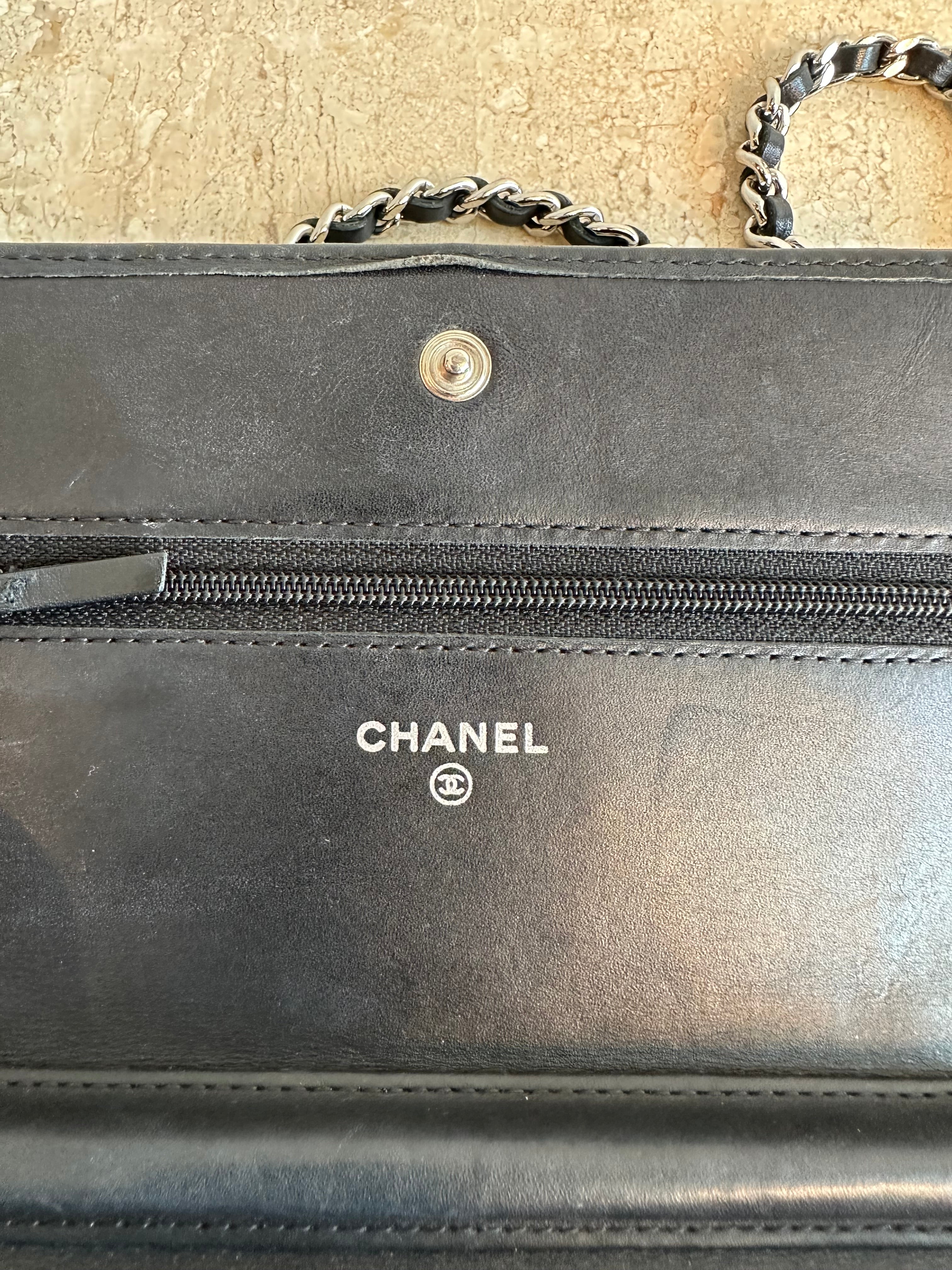 Pre-Owned CHANEL Black Cambon Wallet On Chain With Silver Hardware