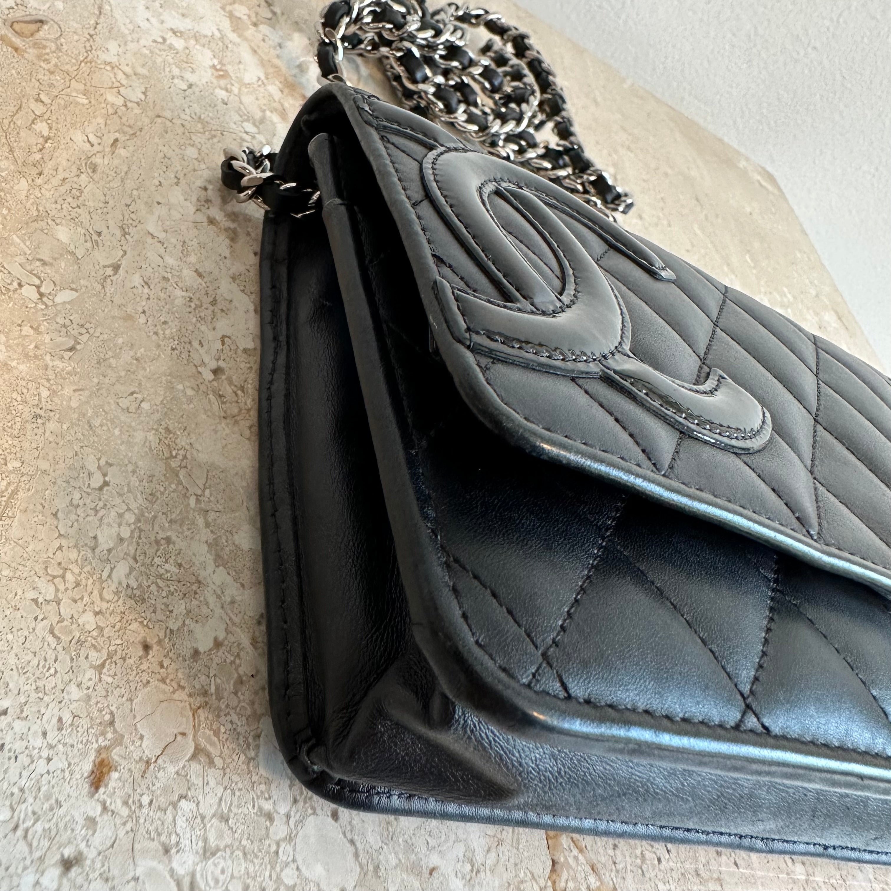 Pre-Owned CHANEL Black Cambon Wallet On Chain With Silver Hardware