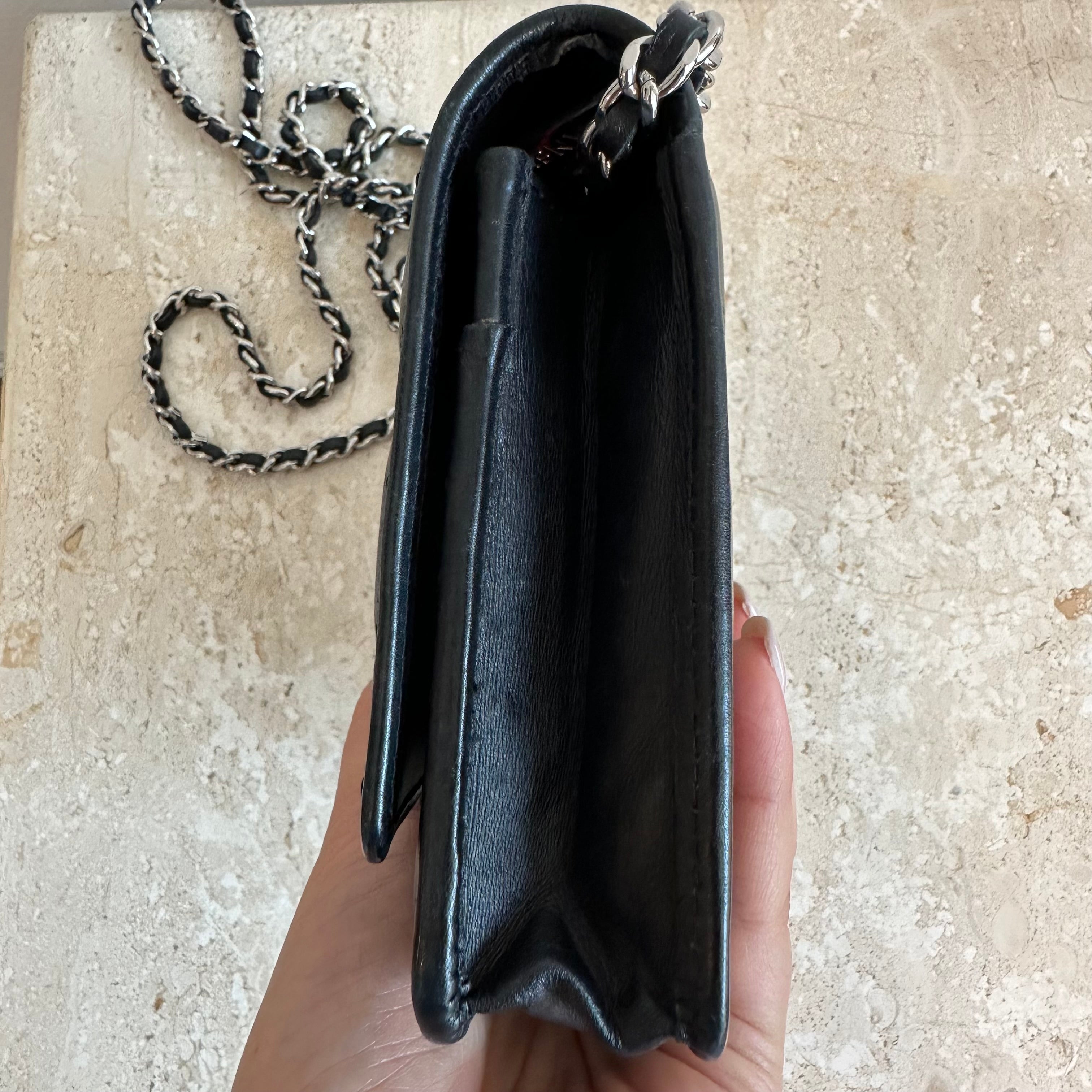 Pre-Owned CHANEL Black Cambon Wallet On Chain With Silver Hardware