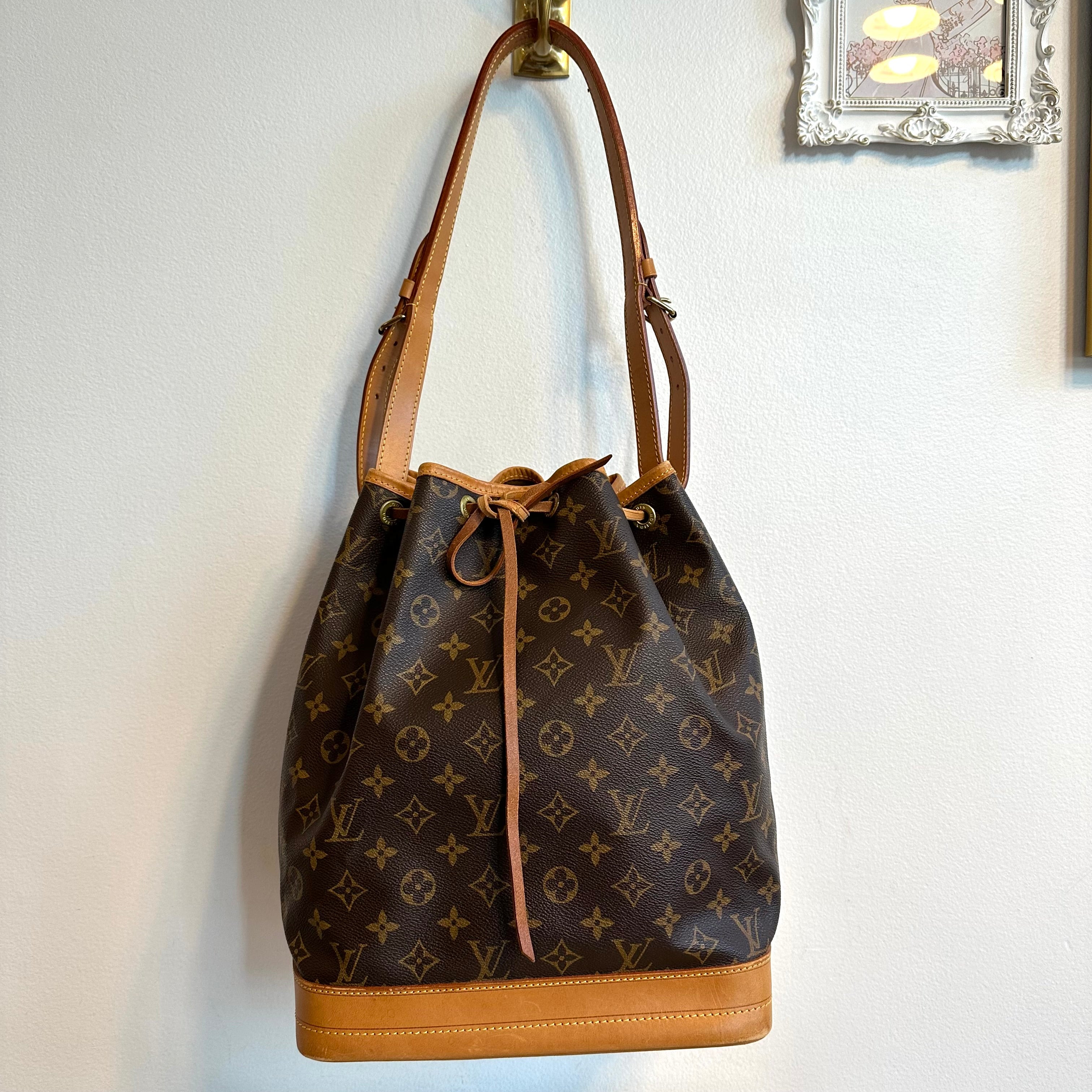 Louis Vuitton Noe Monogram – VintageBooBoo Pre owned designer bags, shoes,  clothes