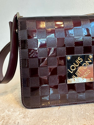 Pre-Owned LOUIS VUITTON Damier Vernis Amarante Cabaret Shoulder Bag