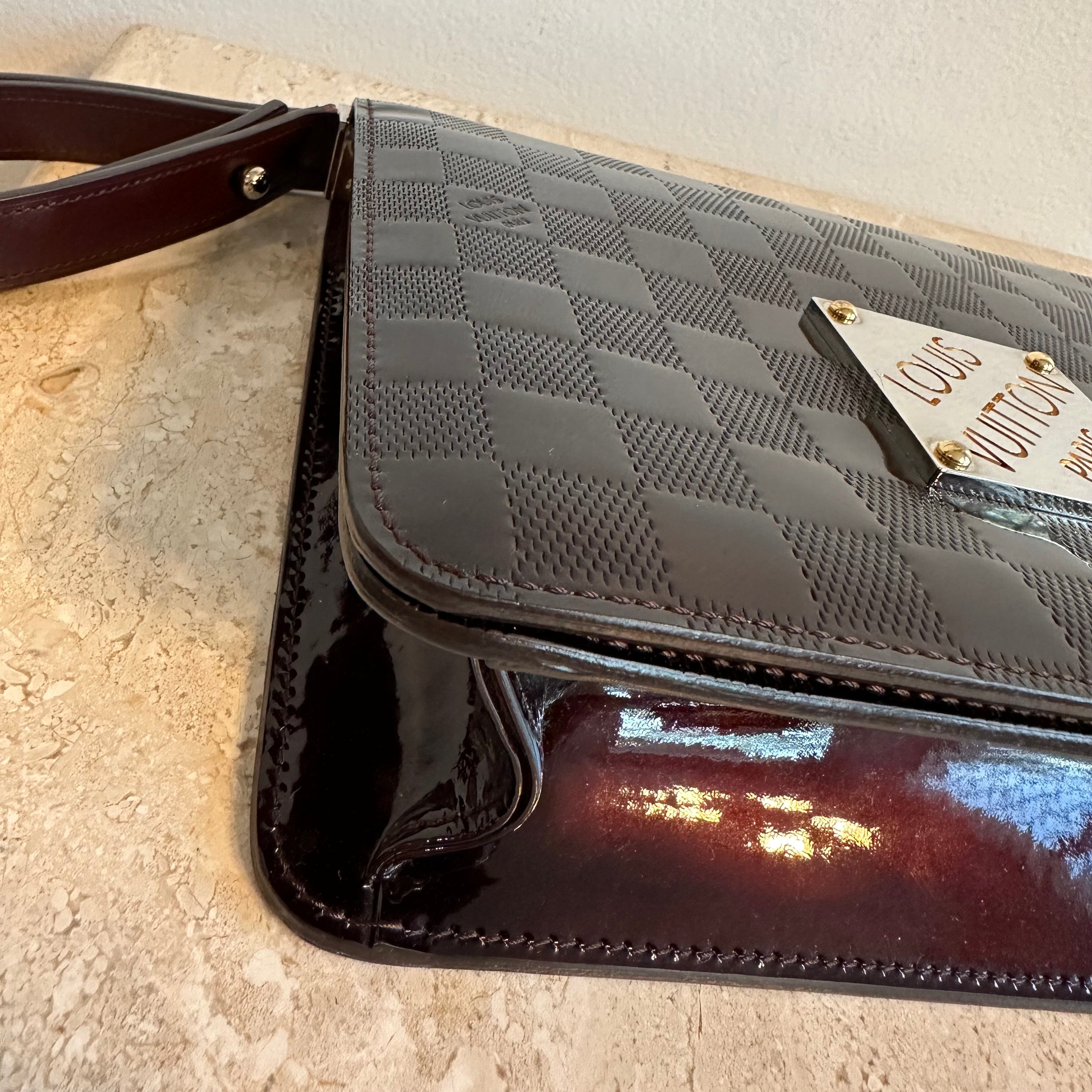 Pre-Owned LOUIS VUITTON Damier Vernis Amarante Cabaret Shoulder Bag
