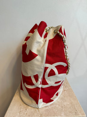 Pre-Owned CHANEL Vintage Red and White Canvas Beach Bag