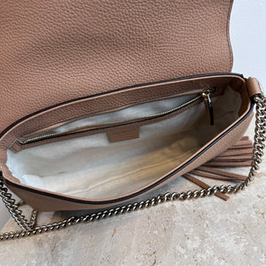 Pre-Owned GUCCI Camelia Calfskin Medium Soho Flap Bag