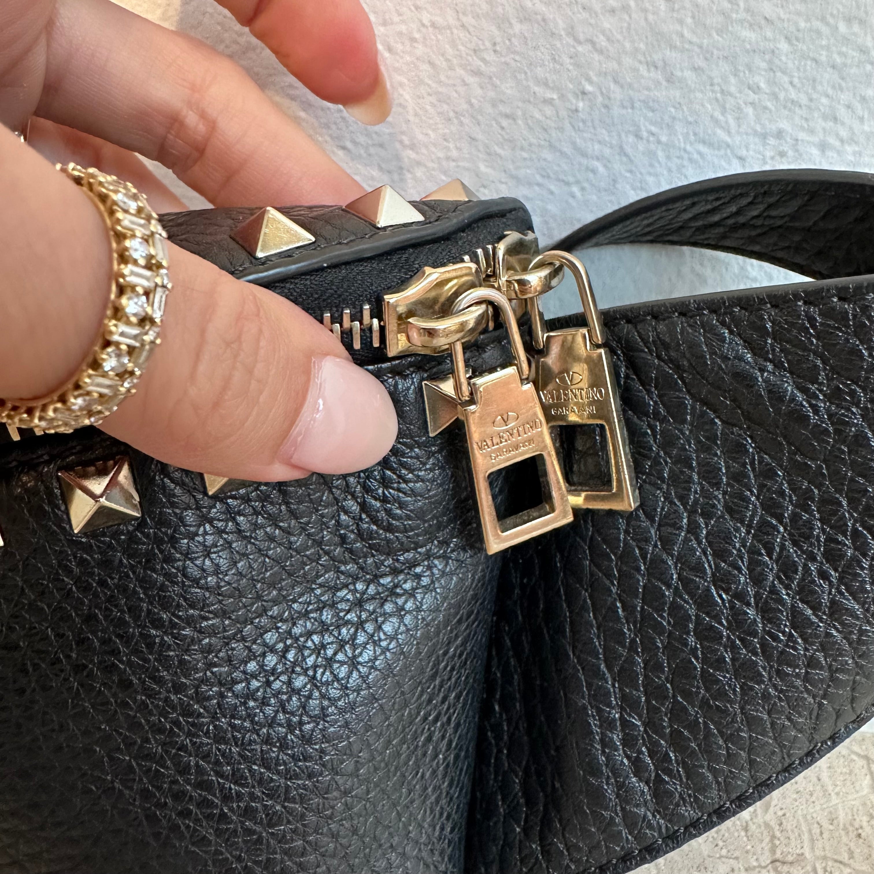 Pre-Owned VALENTINO Black Rockstud Belt Bag