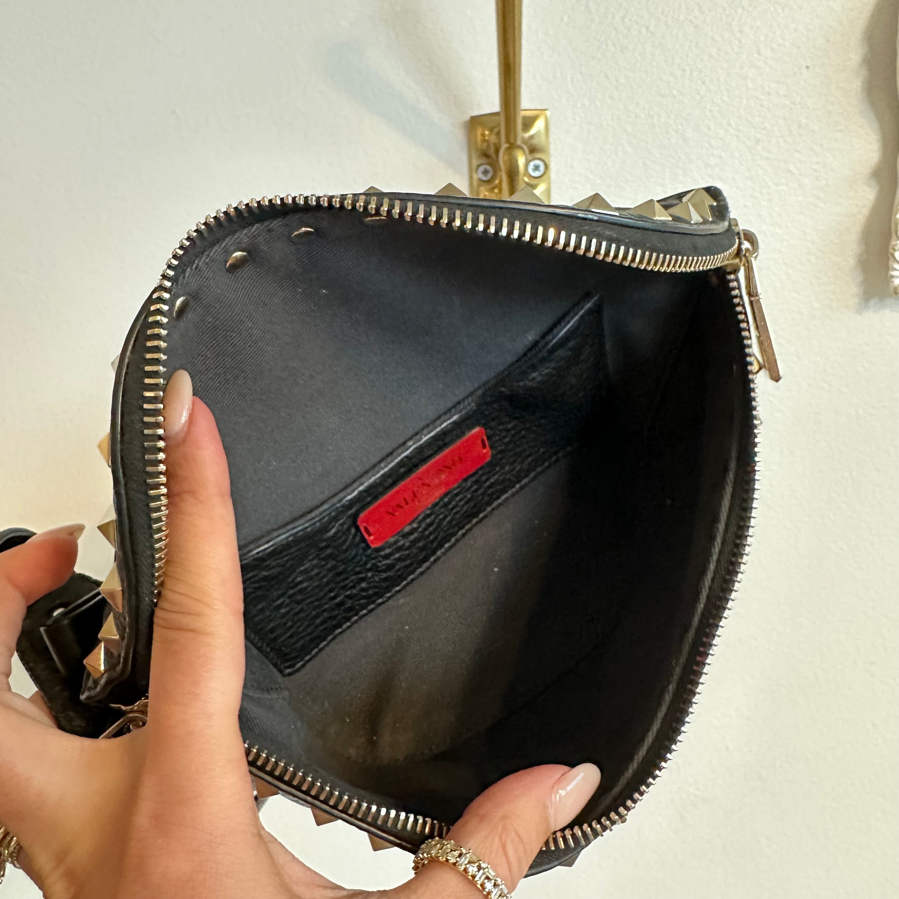 Pre-Owned VALENTINO Black Rockstud Belt Bag