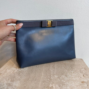 Pre-Owned SALVATORE FERRAGAMO Vintage Blue Leather Clutch
