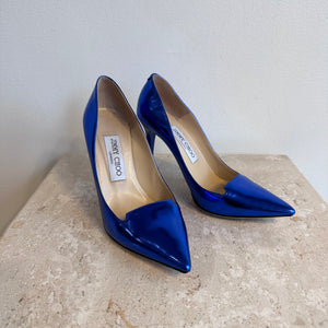 Pre-Owned JIMMY CHOO Blue Mirror Patent Avril Pointy Toe Pumps - Size 35.5