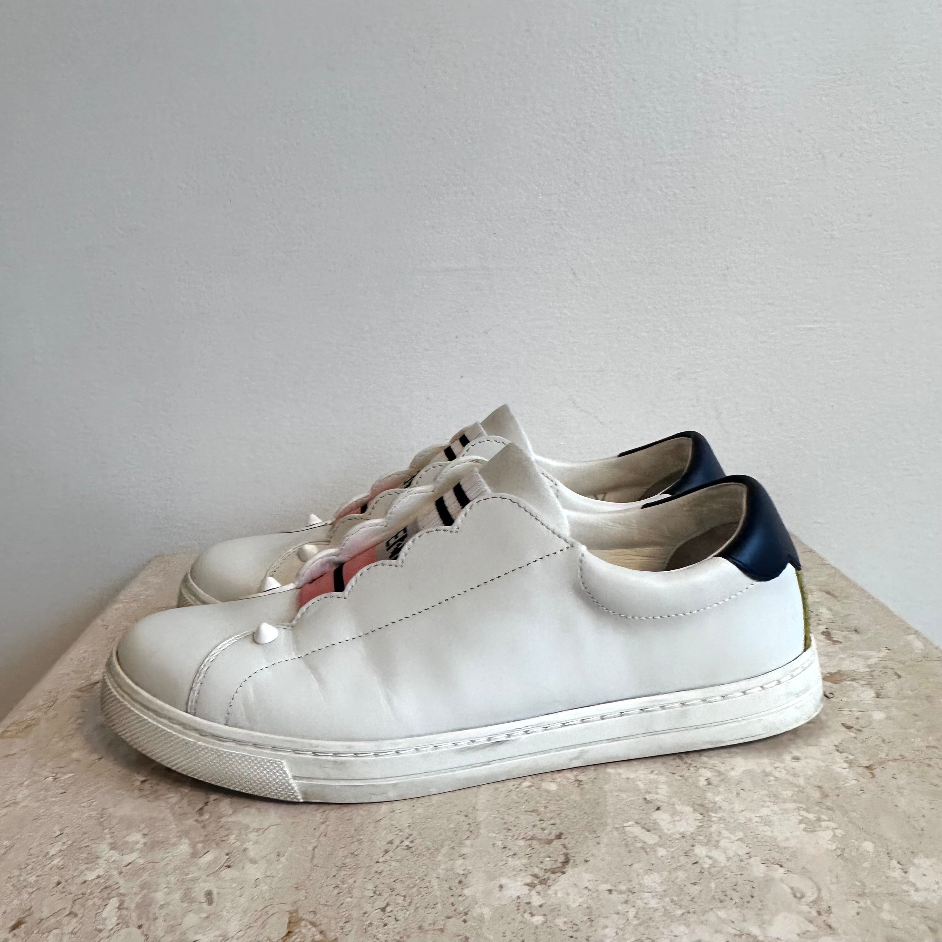 Pre-Owned FENDI White Leather Logo Knit Rockoclick Scalloped Sneakers - Size 37