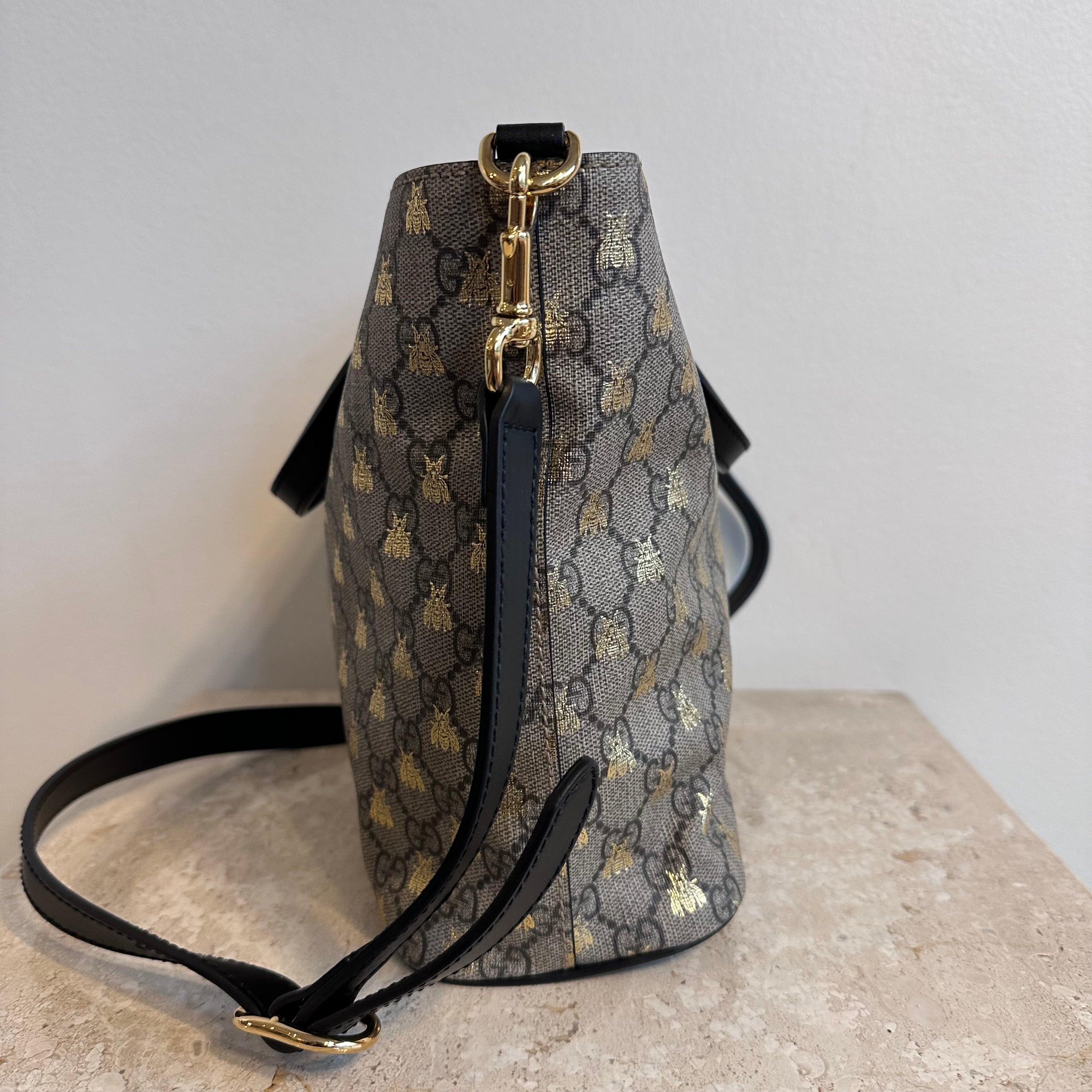 Pre-Owned GUCCI Beige GG Supreme Bestiary Tote