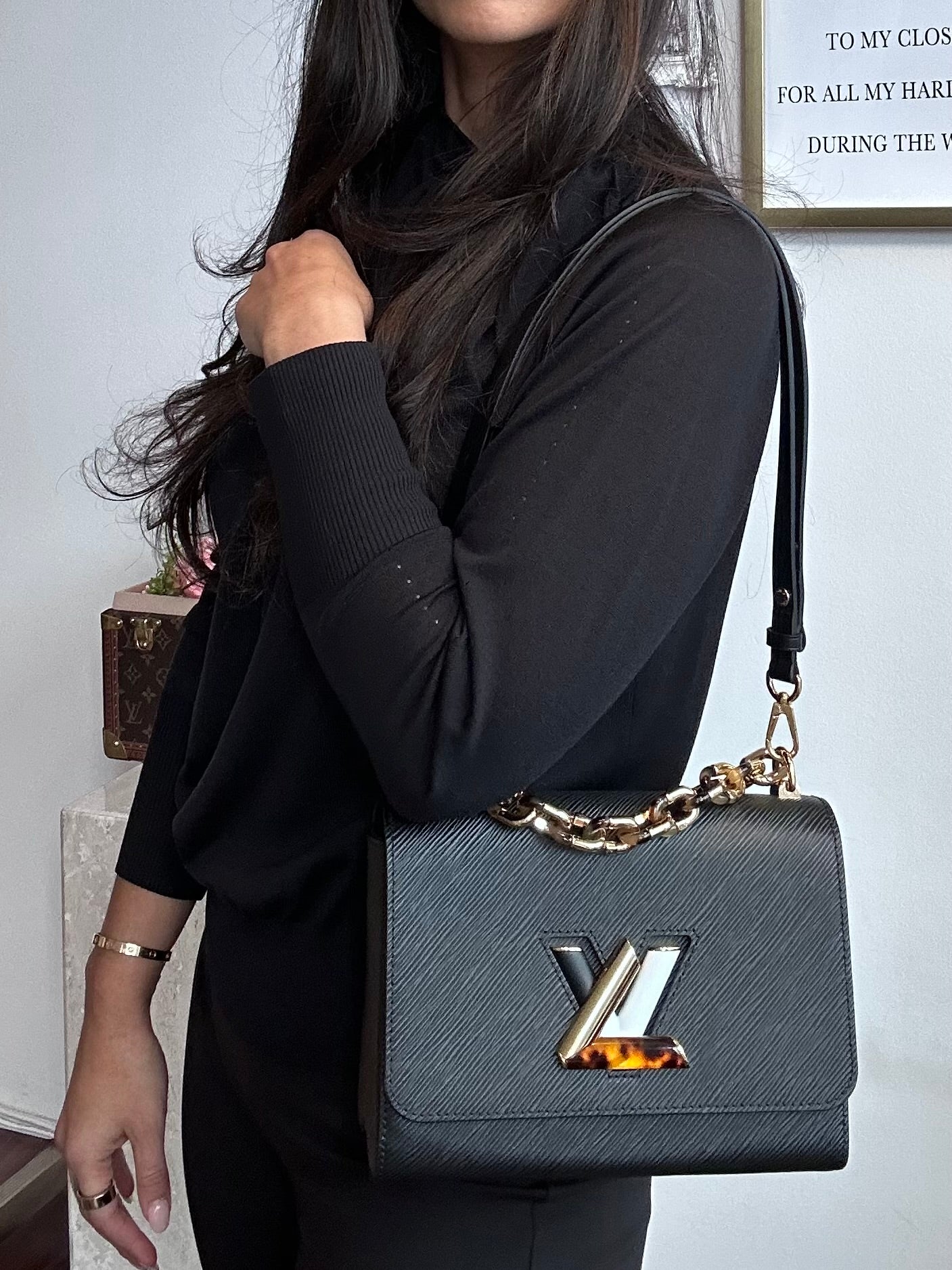 Pre-Owned LOUIS VUITTON Black Epi Tortoiseshell Twist MM Bag