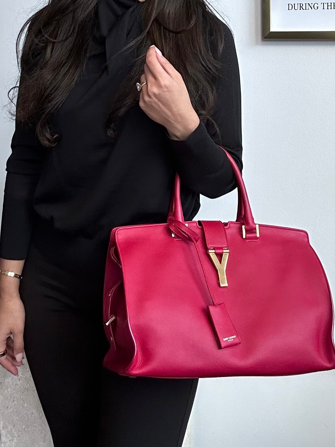 Pre-Owned SAINT LAURENT Red Cabas Chic Medium Tote