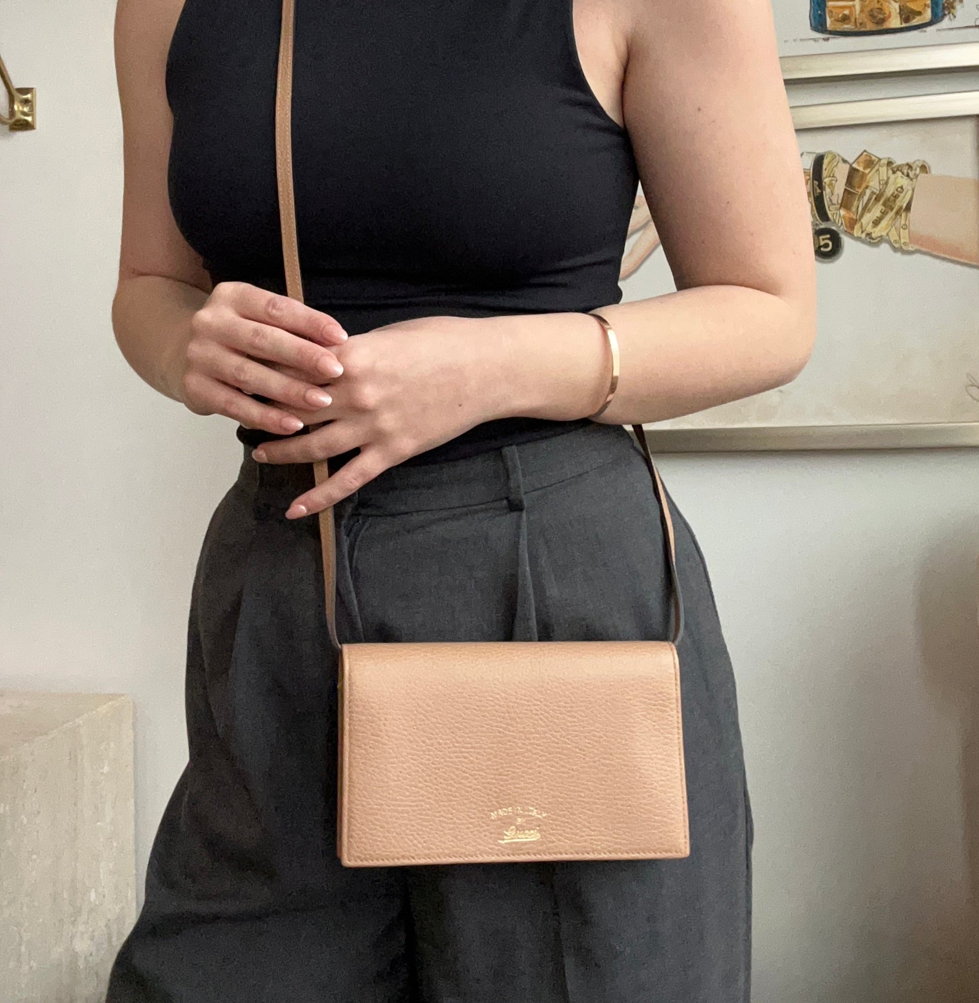 Pre-Owned GUCCI Swing Wallet Crossbody