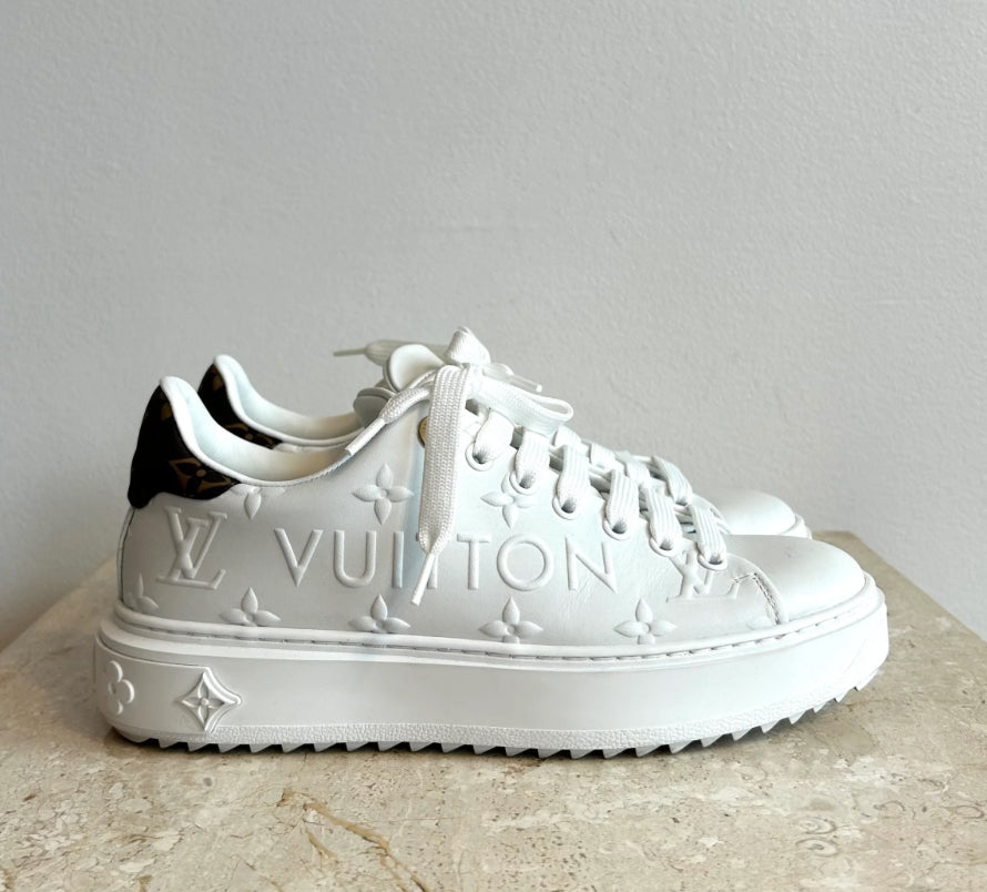 Pre-Owned LOUIS VUITTON White LV Monogram Time Out Debossed Sneaker - Size 35.5