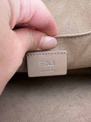 Pre-Owned FENDI Medium Kan Scalloped Bag