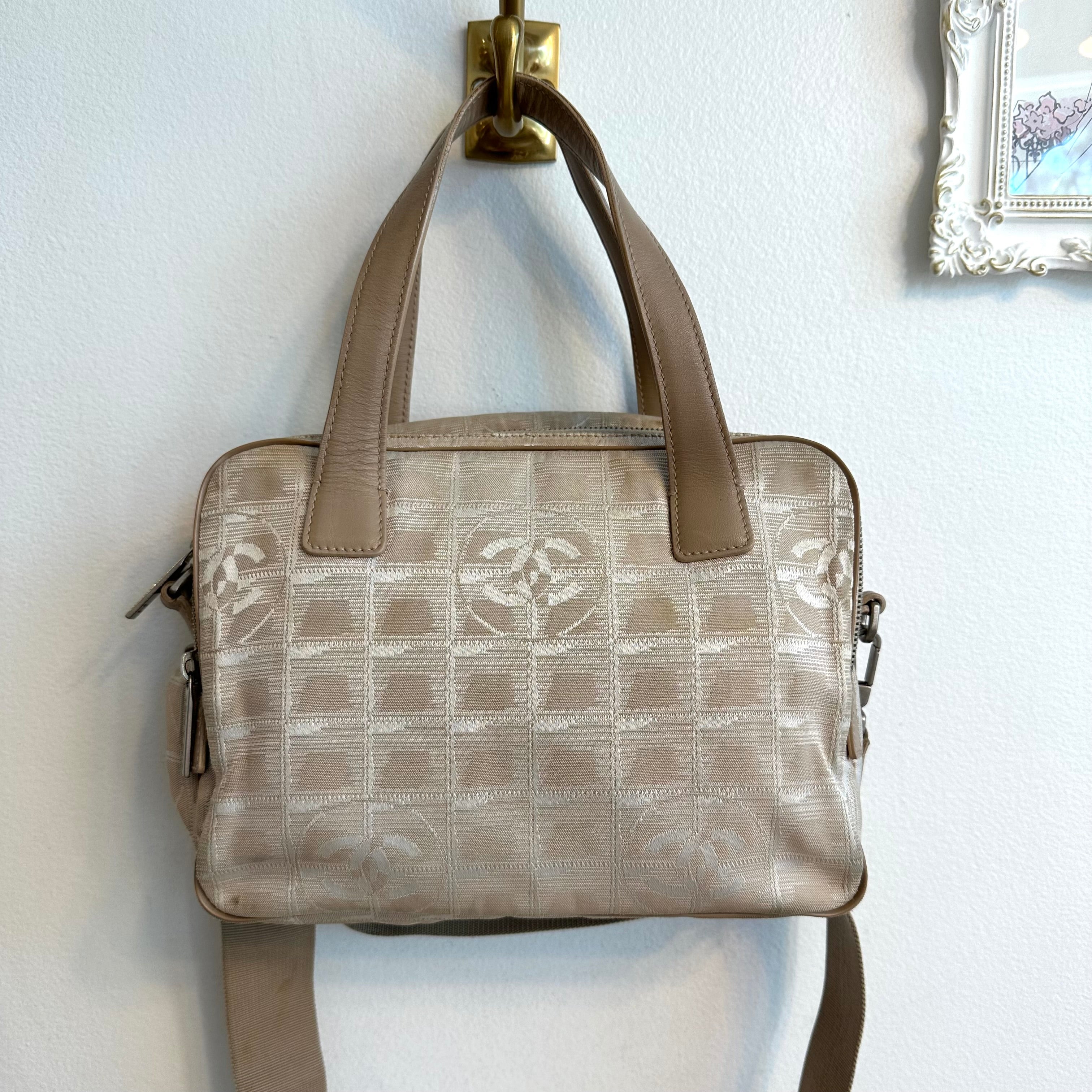 Pre-Owned CHANEL Cream Canvas Travel Line 2Way Tote Bag