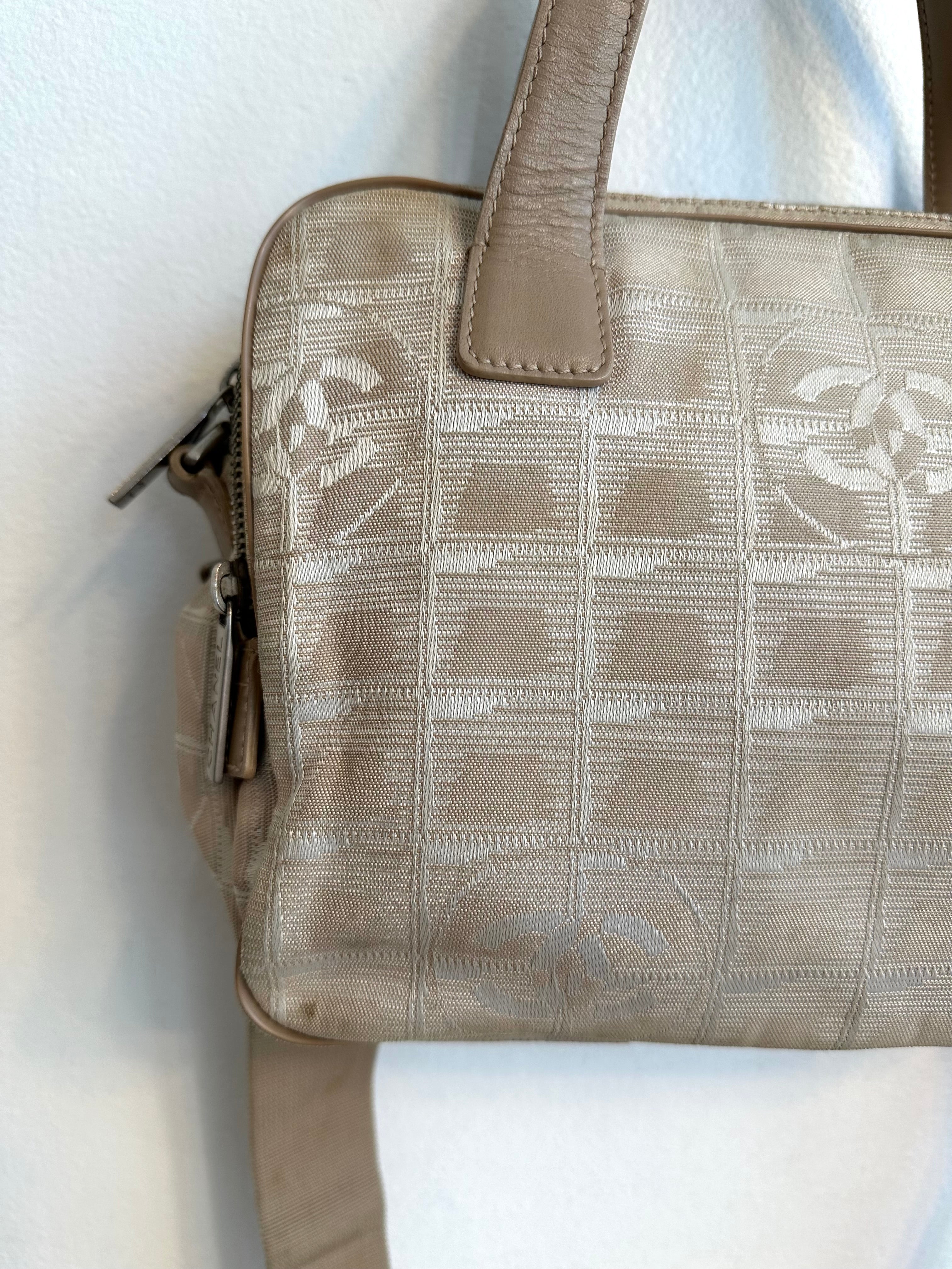 Pre-Owned CHANEL Cream Canvas Travel Line 2Way Tote Bag
