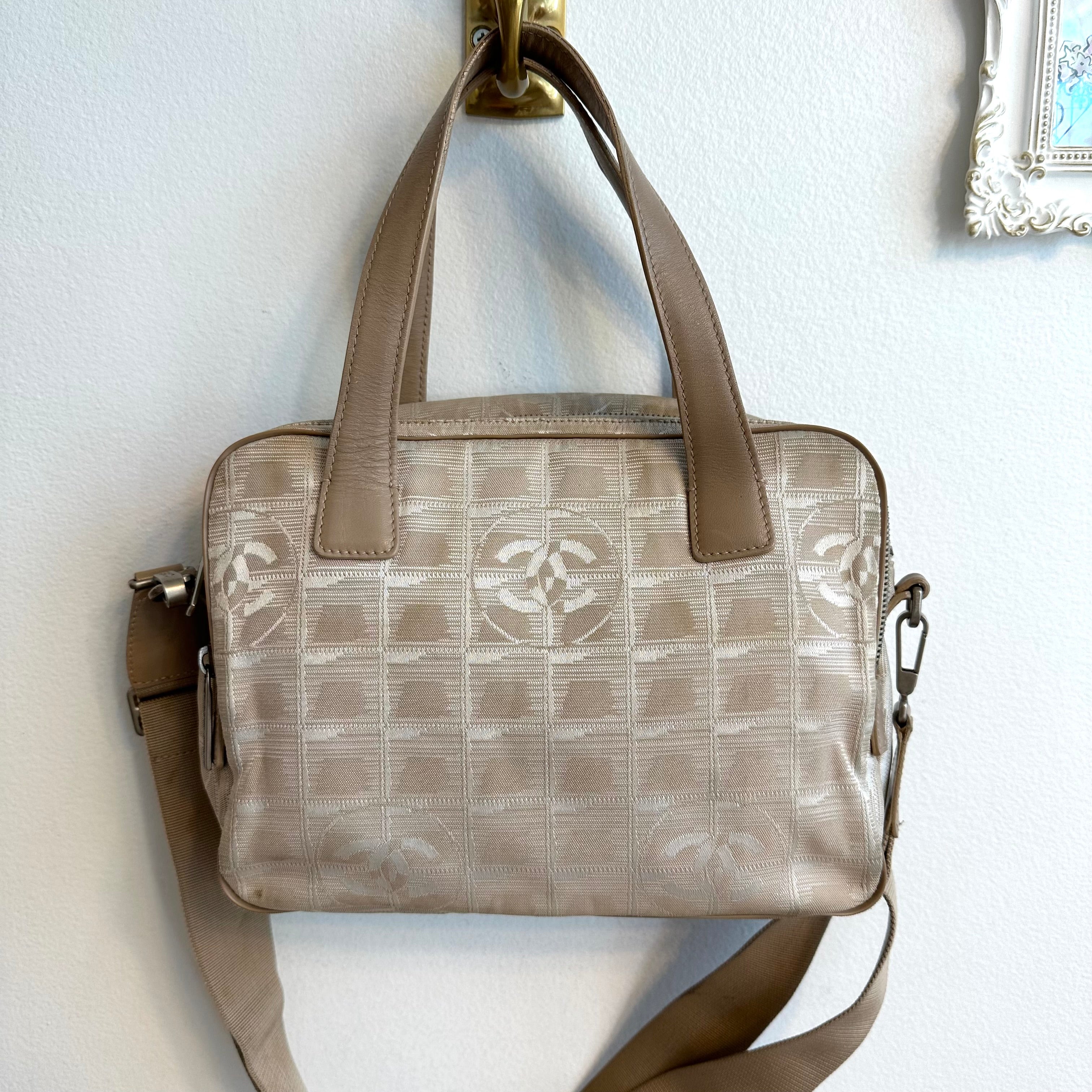 Pre-Owned CHANEL Cream Canvas Travel Line 2Way Tote Bag
