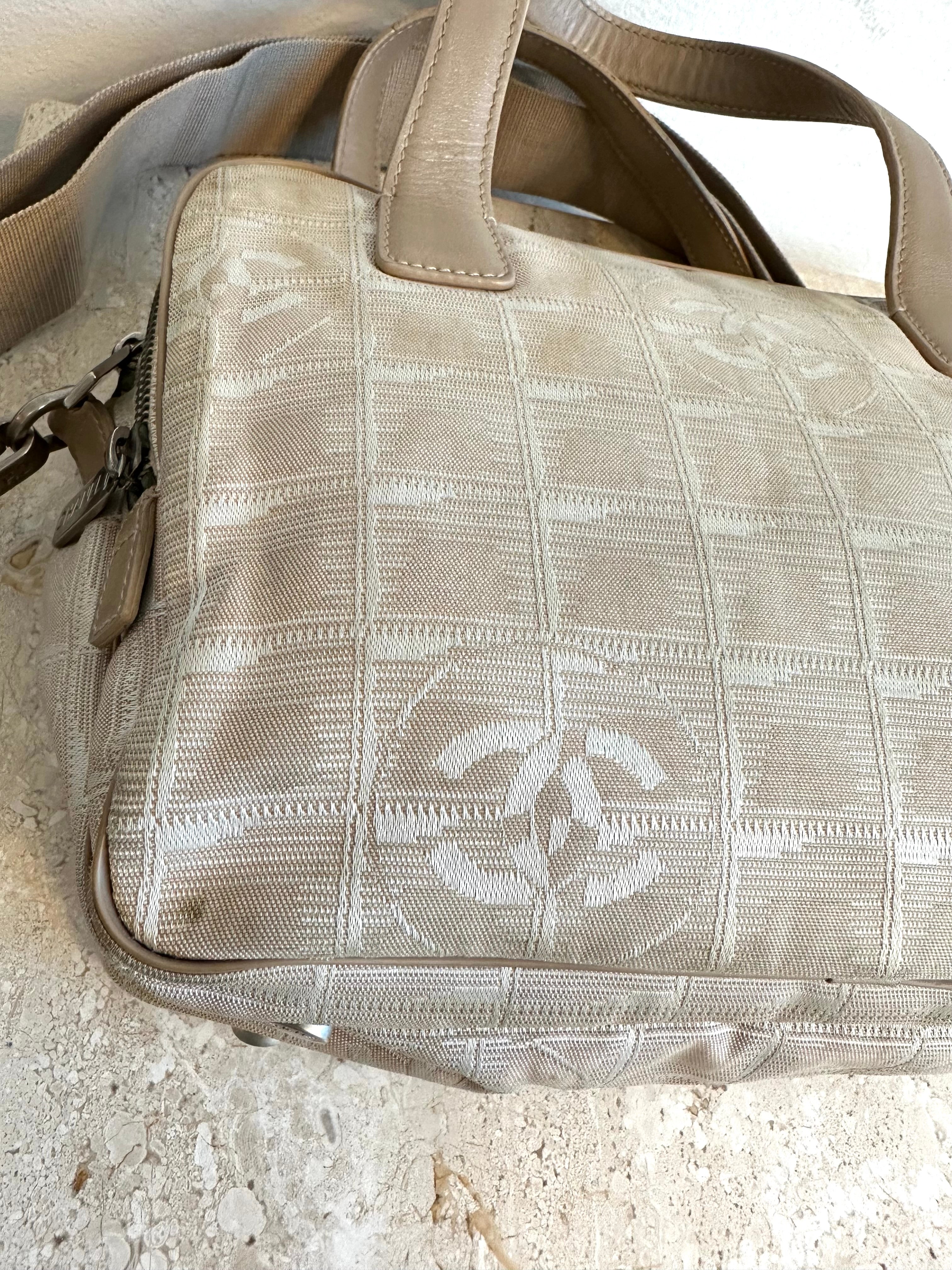 Pre-Owned CHANEL Cream Canvas Travel Line 2Way Tote Bag