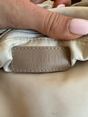 Pre-Owned CHANEL Cream Canvas Travel Line 2Way Tote Bag