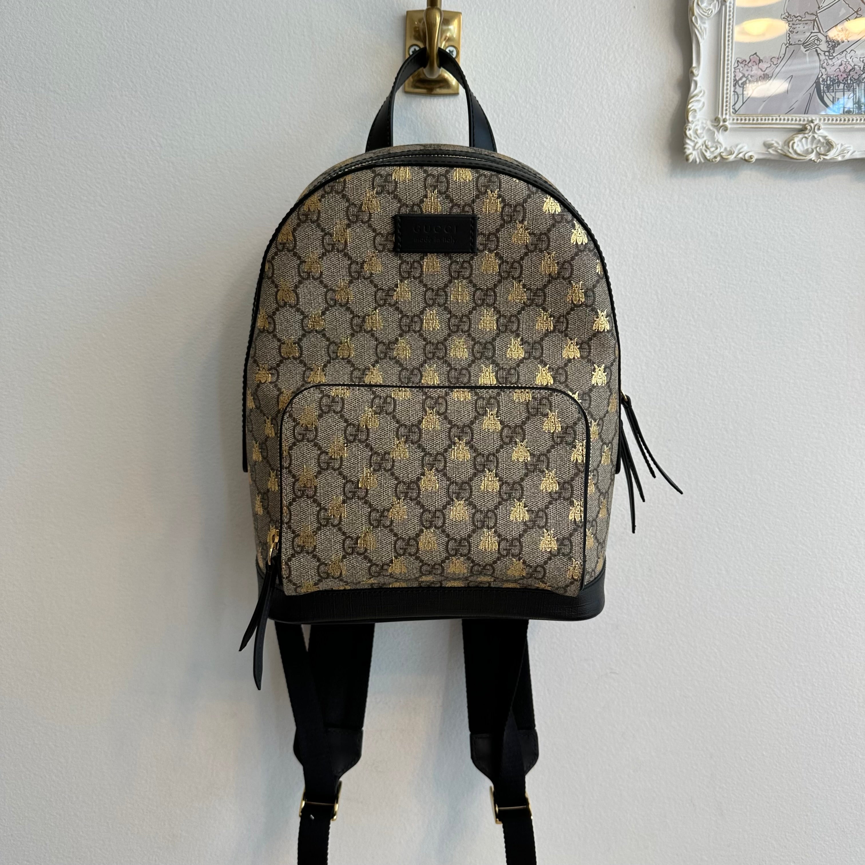 Pre-Owned GUCCI GG Supreme Bees Backpack