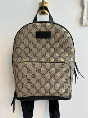 Pre-Owned GUCCI GG Supreme Bees Backpack