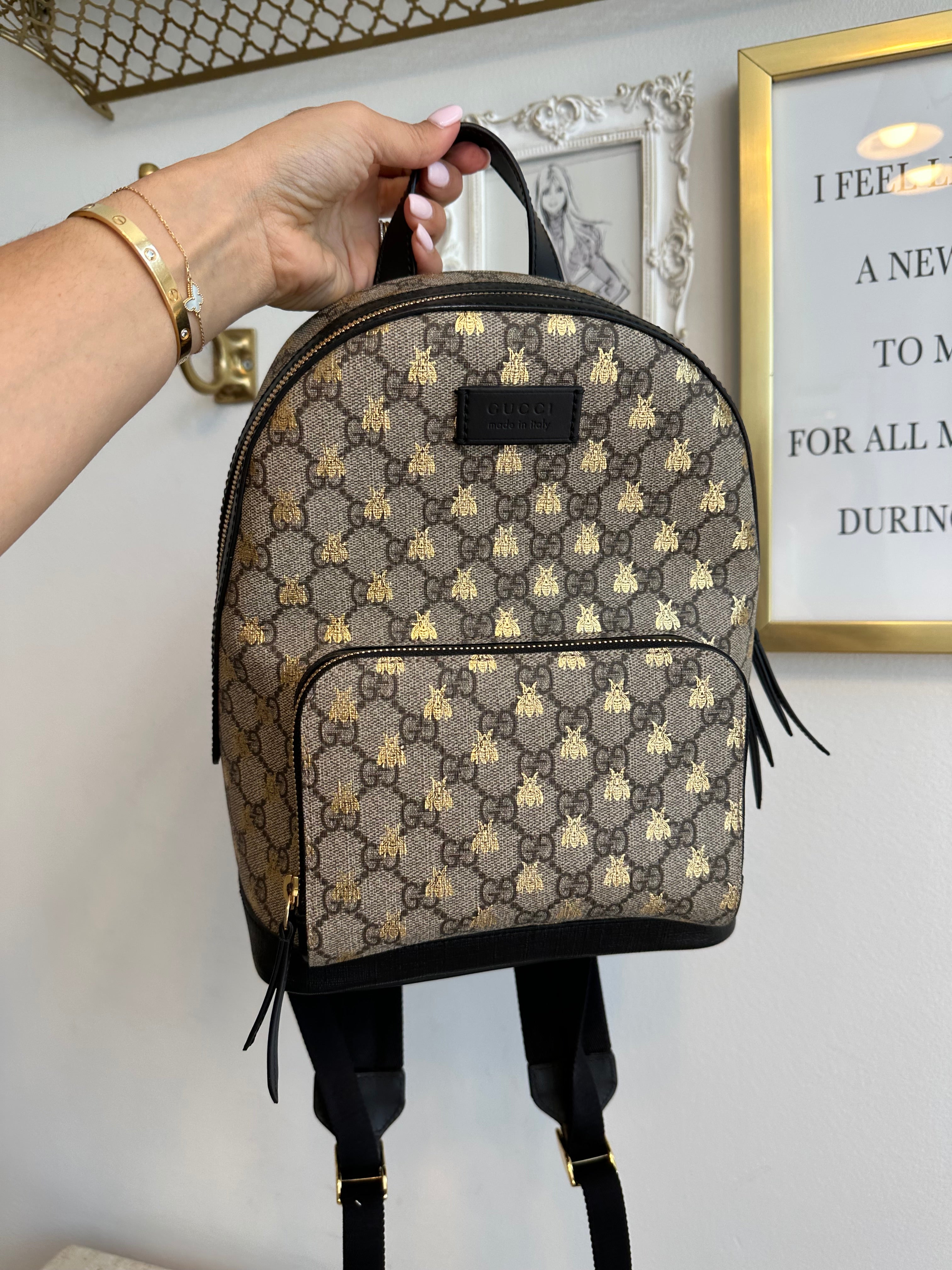 Pre-Owned GUCCI GG Supreme Bees Backpack