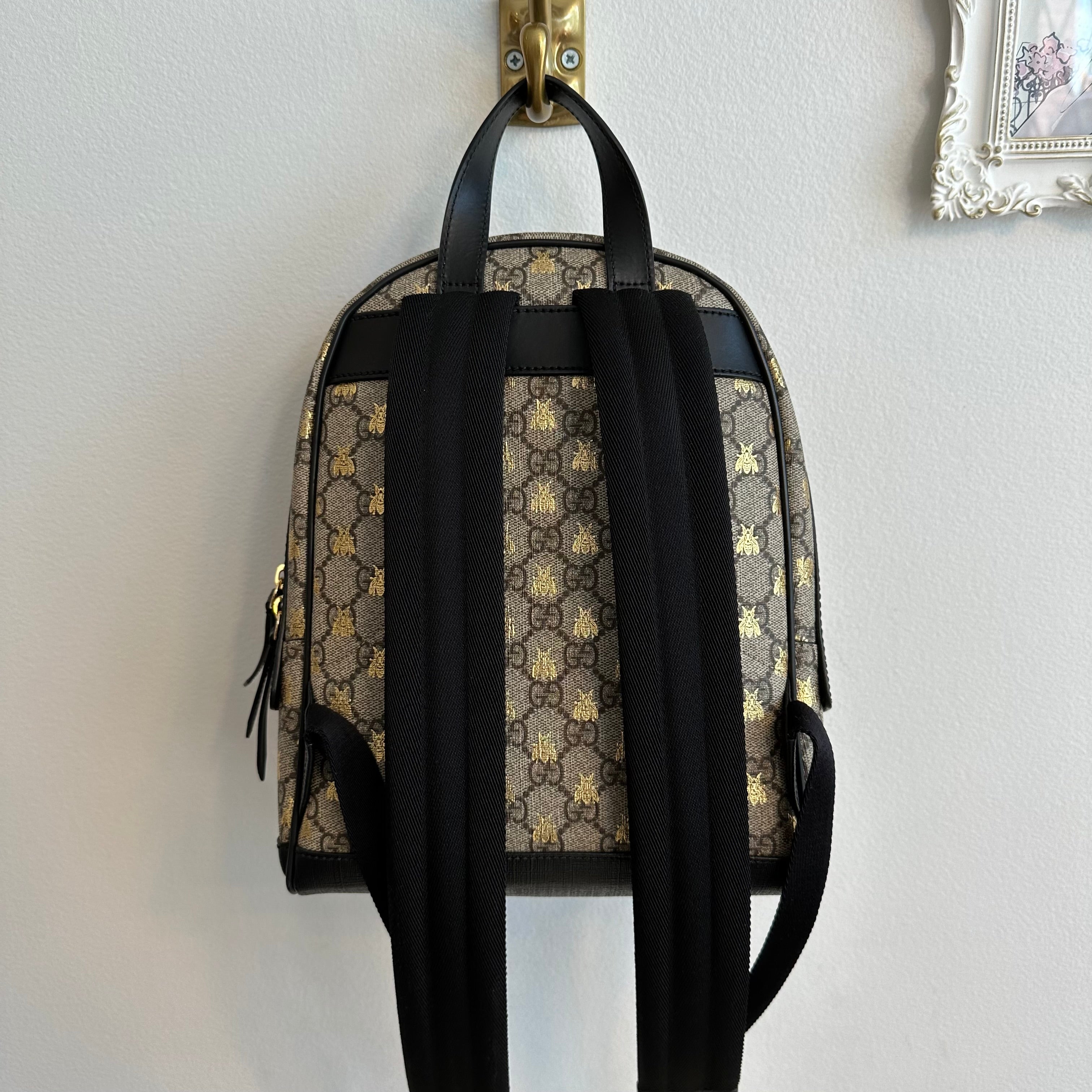 Pre-Owned GUCCI GG Supreme Bees Backpack