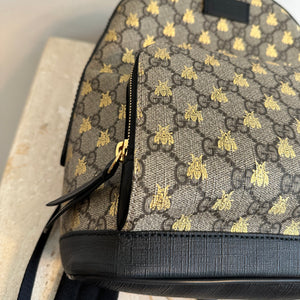 Pre-Owned GUCCI GG Supreme Bees Backpack