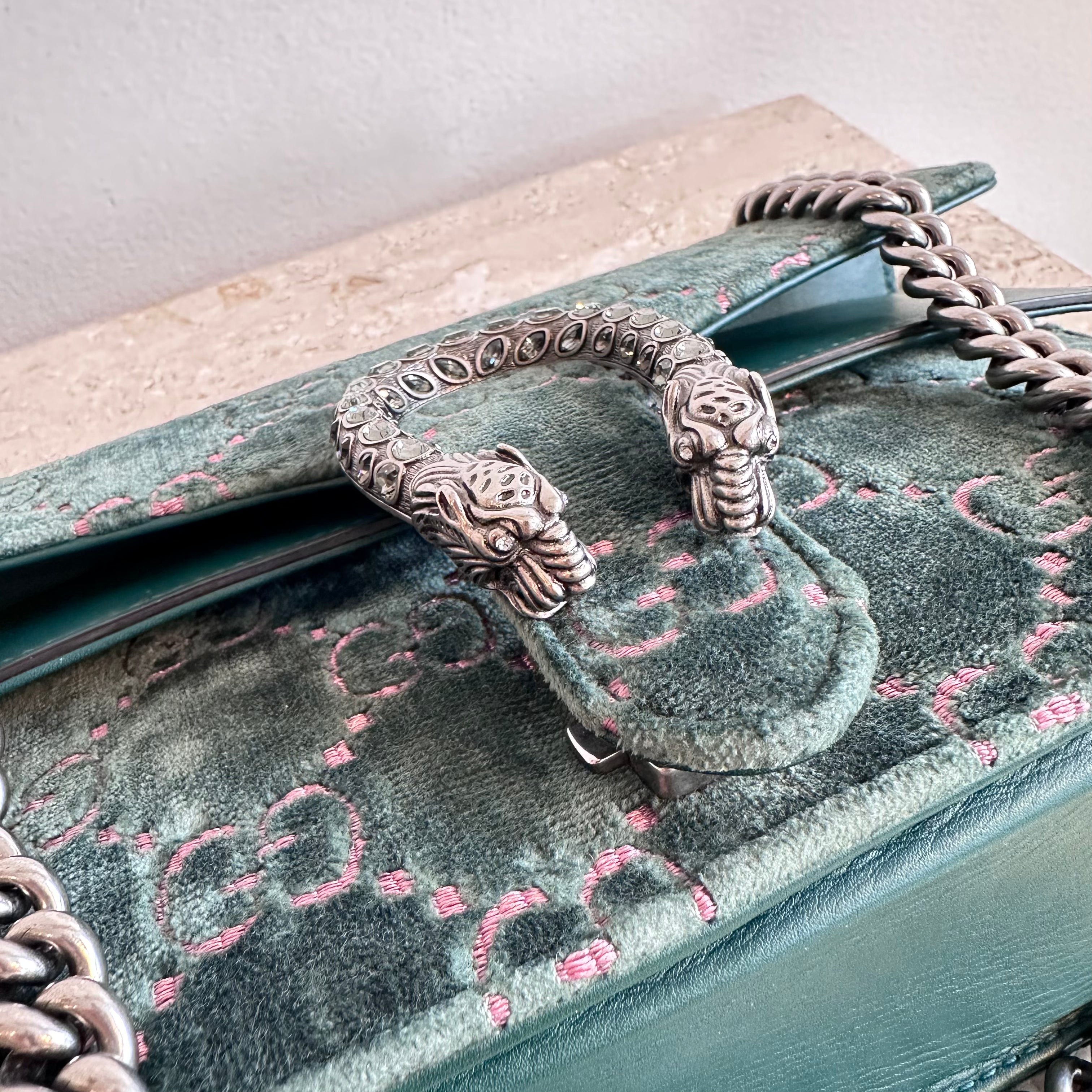 Pre Owned GUCCI Green GG Velvet Small Dionysus Valamode