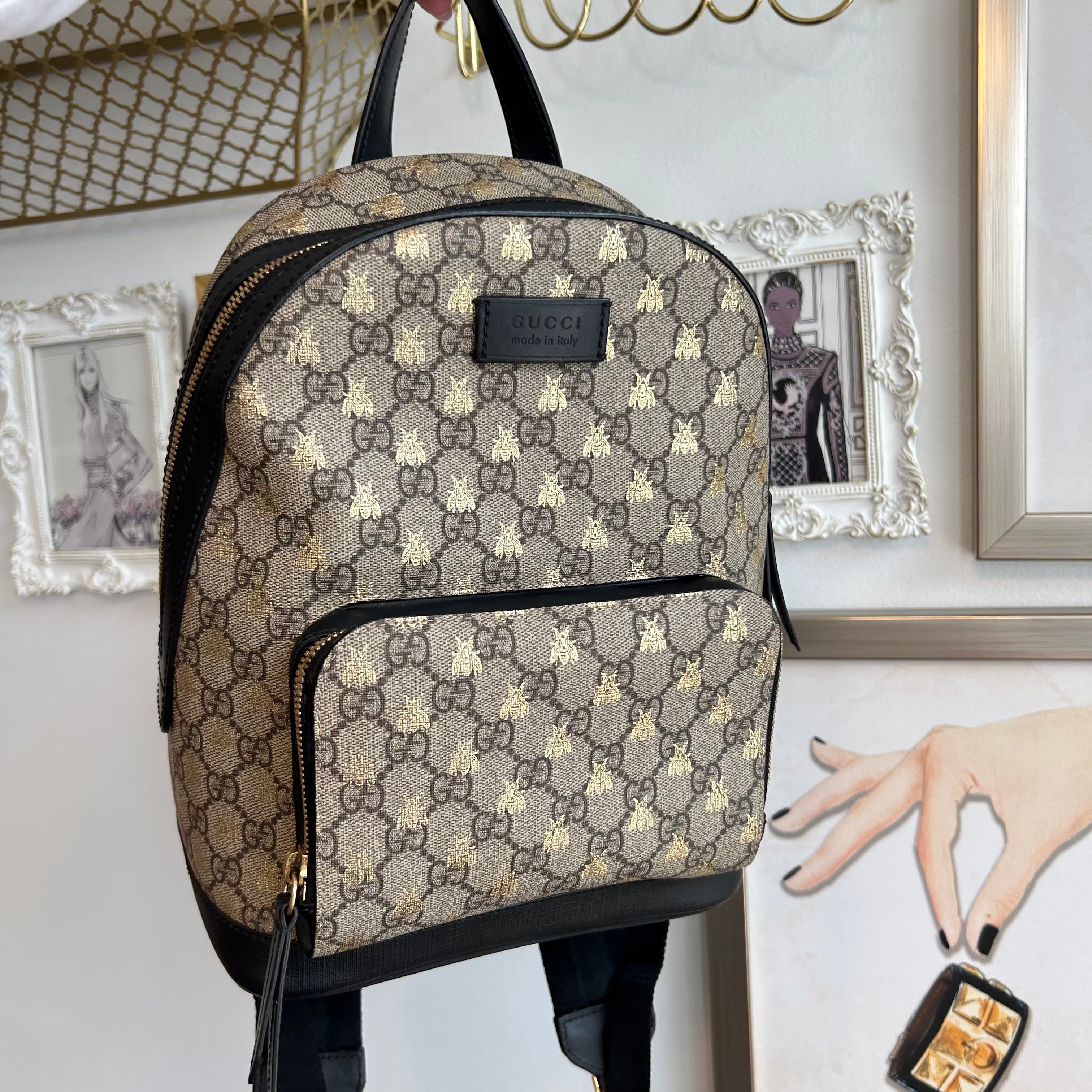 Pre Owned GUCCI GG Supreme Bees Backpack Valamode