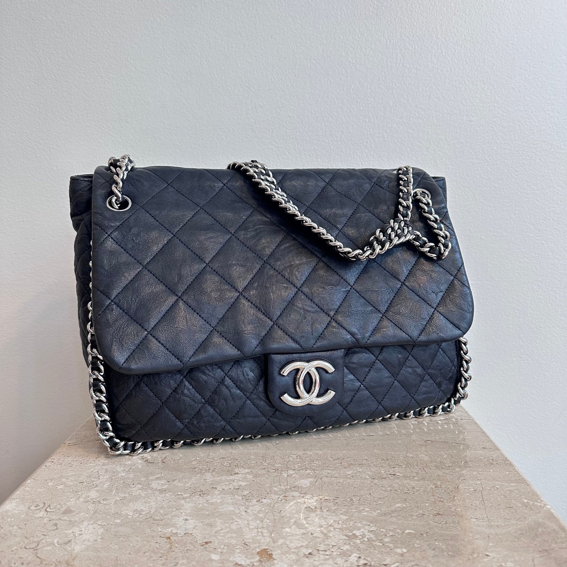 Pre-Owned CHANEL™ Quilted Maxi Chain Around Flap Dark Navy Blue