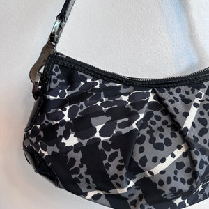 Pre-Owned BURBERRY Black/White Nylon Handbag