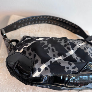 Pre-Owned BURBERRY Black/White Nylon Handbag