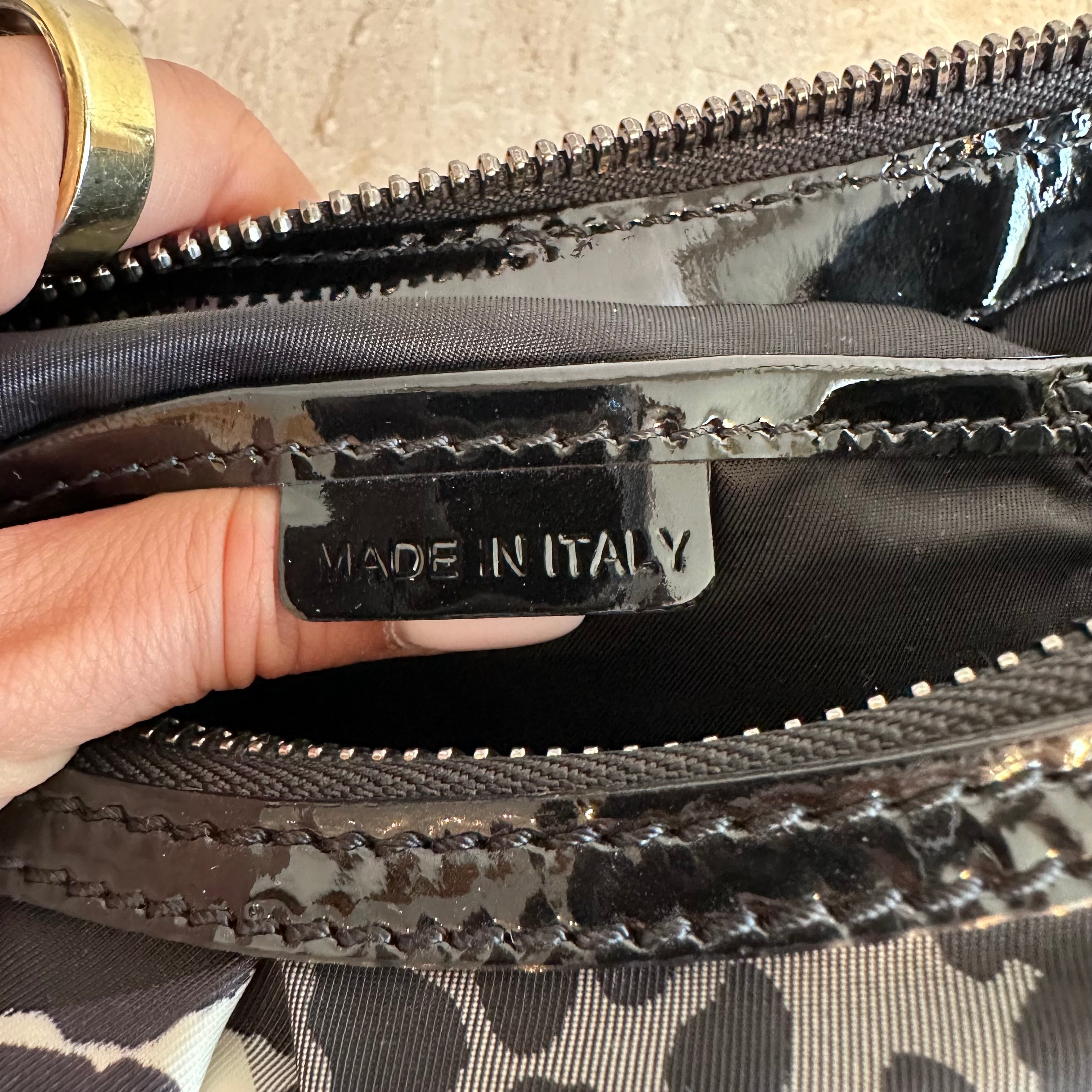Pre-Owned BURBERRY Black/White Nylon Handbag