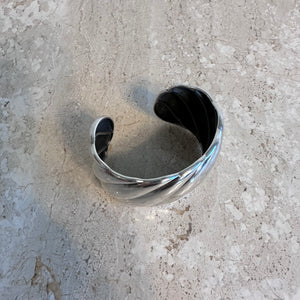 Pre-Owned DAVID YURMAN Wide Sculpted Cable Cuff Bracelet