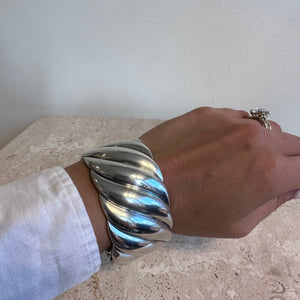 Pre-Owned DAVID YURMAN Wide Sculpted Cable Cuff Bracelet