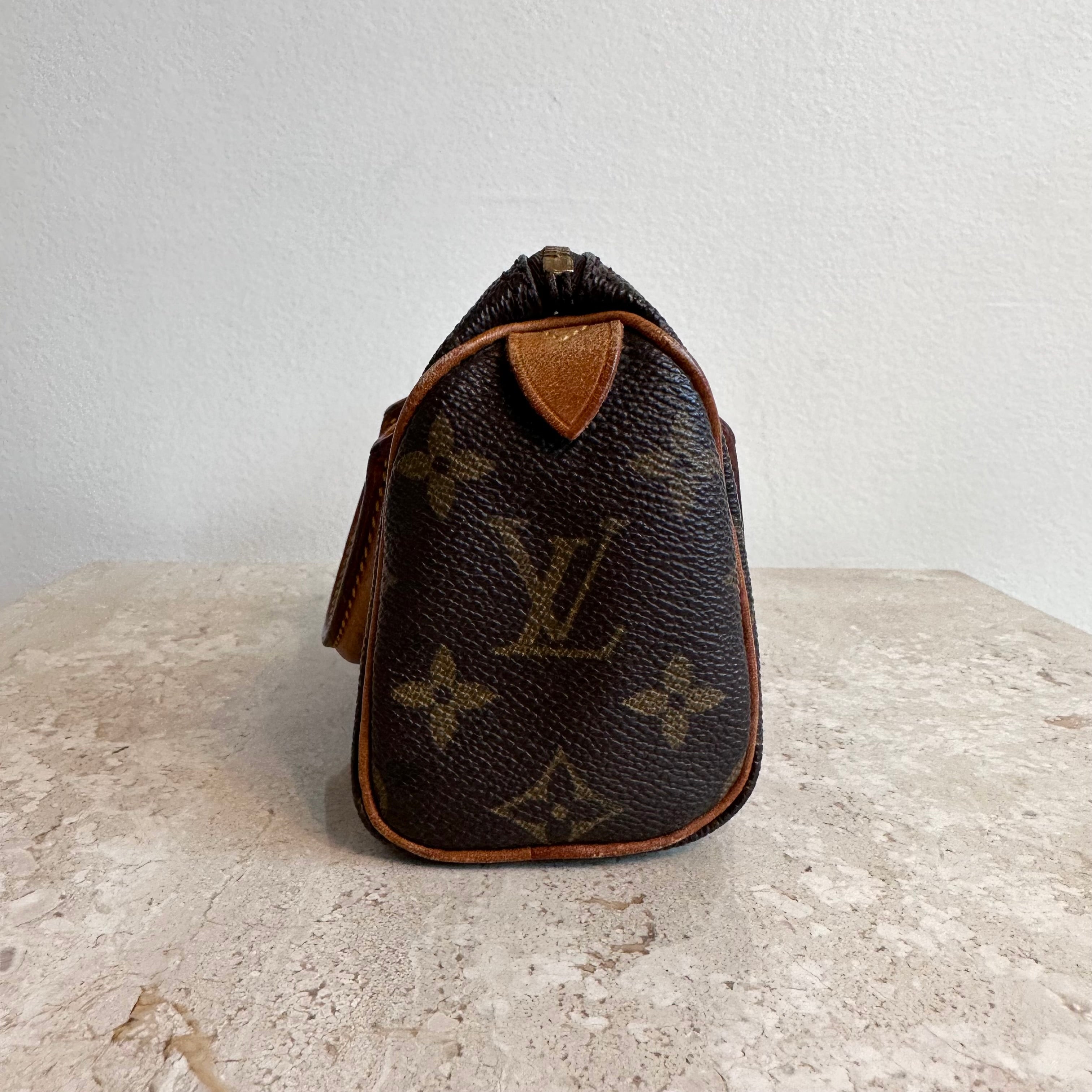 Pre-owned Louis Vuitton Nano Speedy / Mini Hl Cloth Handbag In Brown