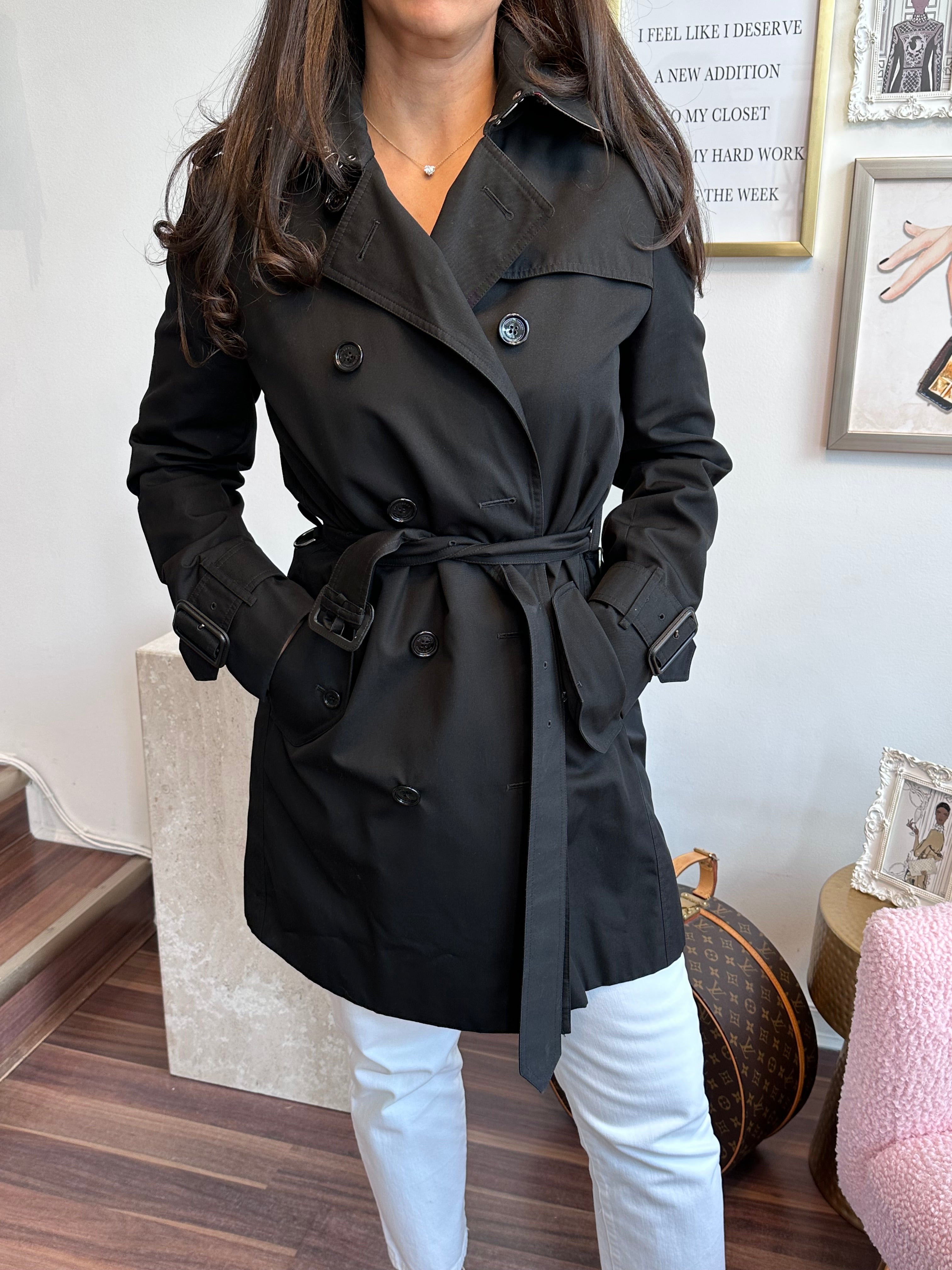 Pre-Owned BURBERRY Short Black Trench Coat
