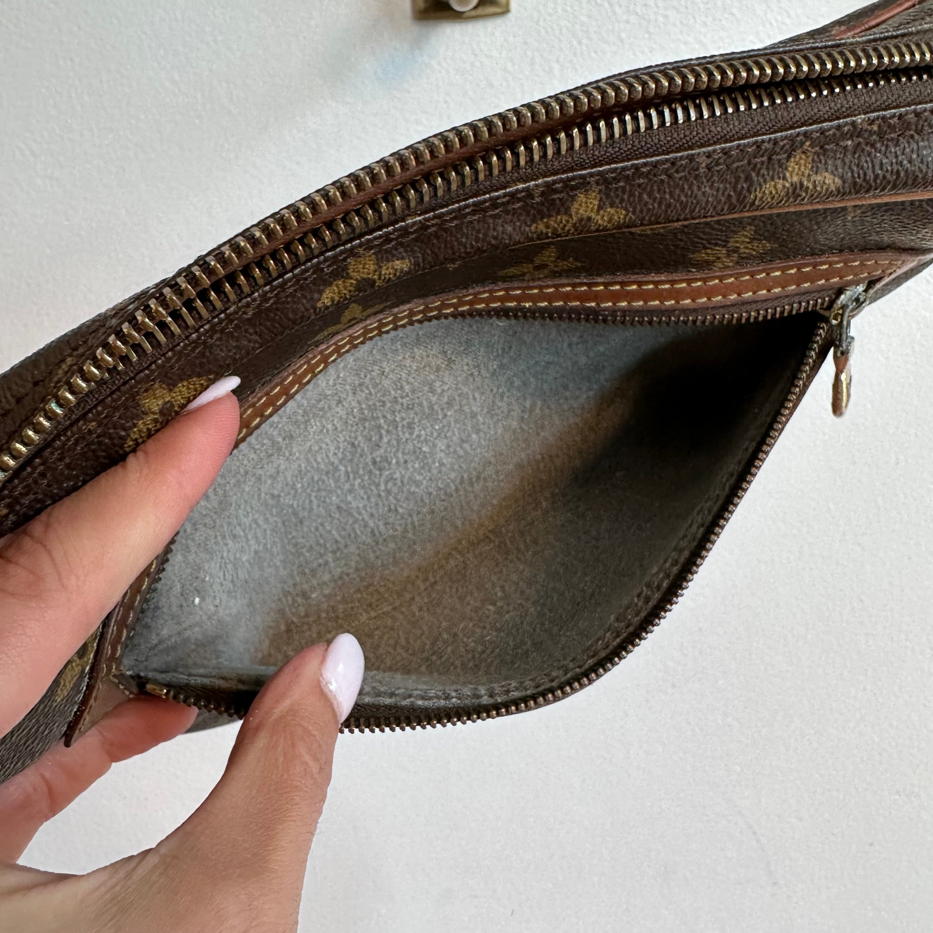 Pre-Owned LOUIS VUITTON Monogram Marly Dragonne Clutch