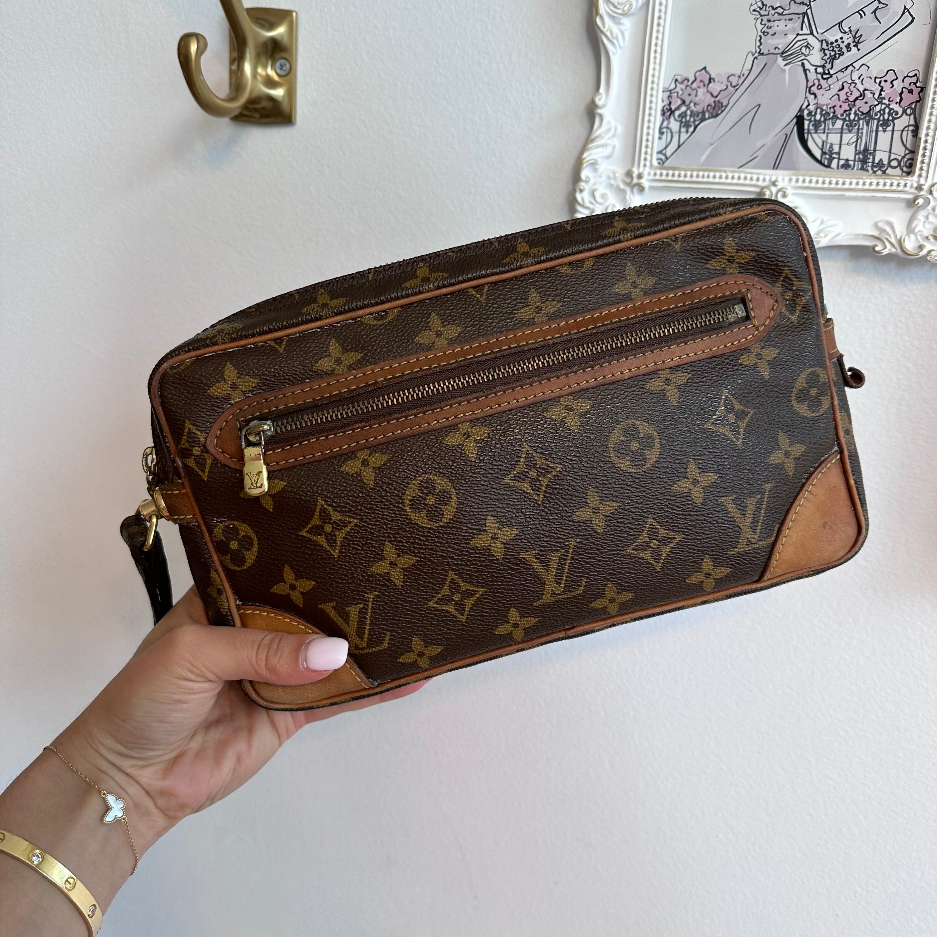 Pre-Owned LOUIS VUITTON Monogram Marly Dragonne Clutch