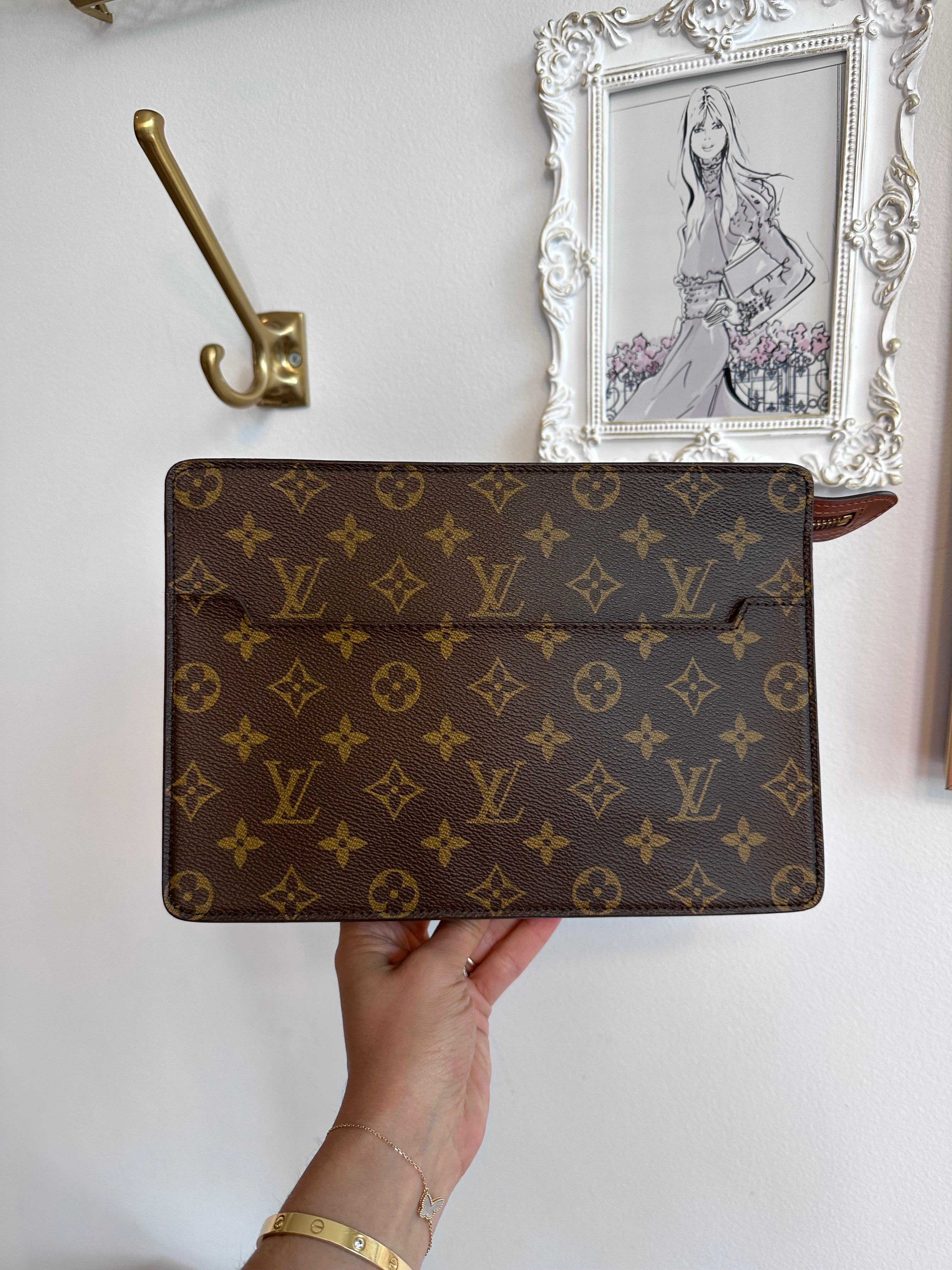 Pre-Owned LOUIS VUITTON Monogram Marly Dragonne Clutch