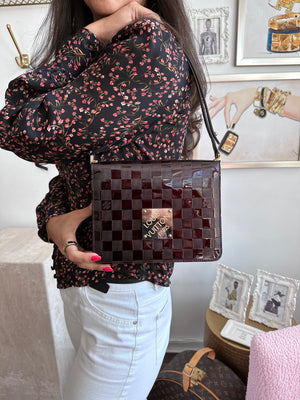 Pre-Owned LOUIS VUITTON Damier Vernis Amarante Cabaret Shoulder Bag
