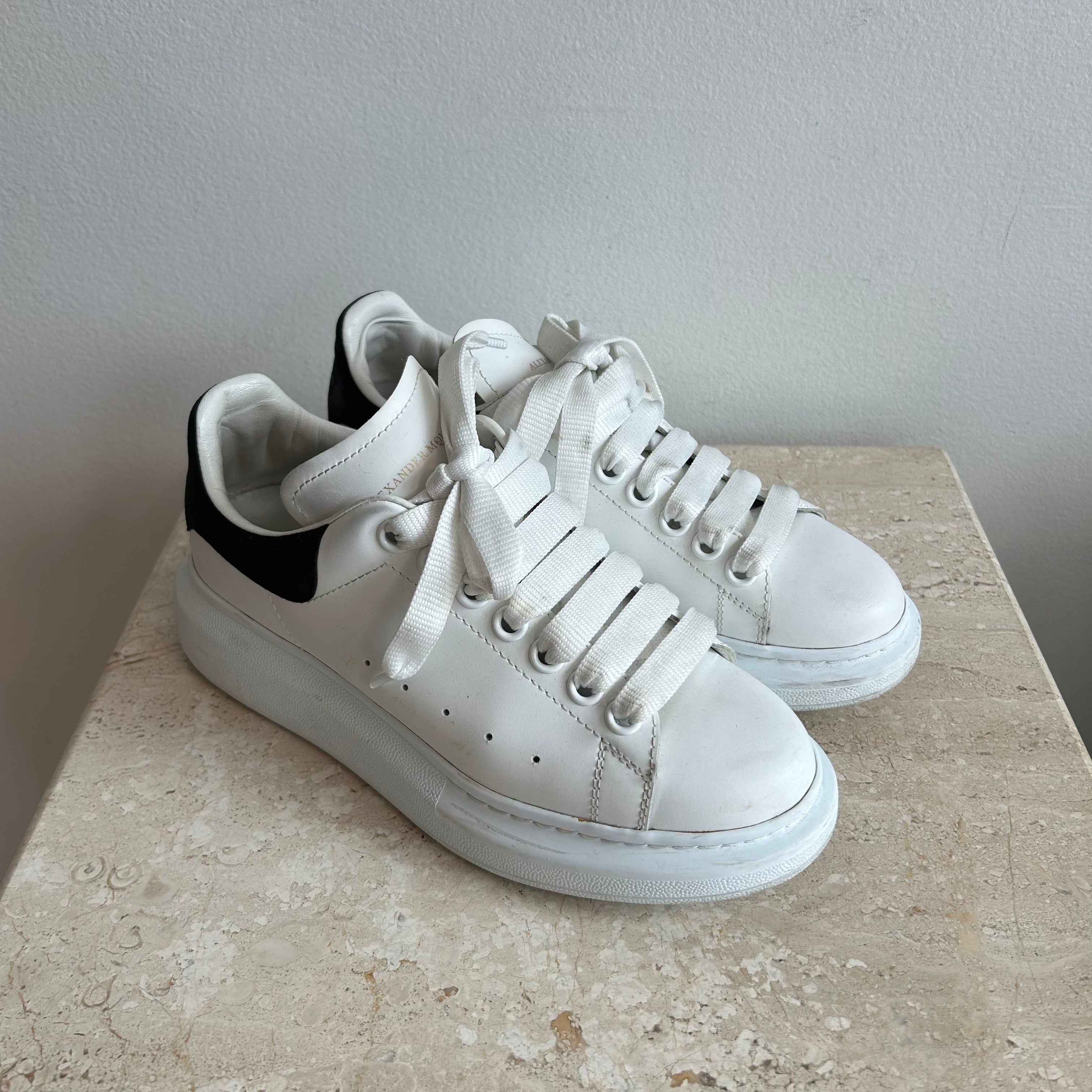 Pre Owned ALEXANDER MCQUEEN White Oversized Sneakers Size 37 Valamode