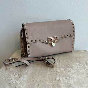 Pre-Owned VALENTINO Leather Medium Rockstud Crossbody Bag